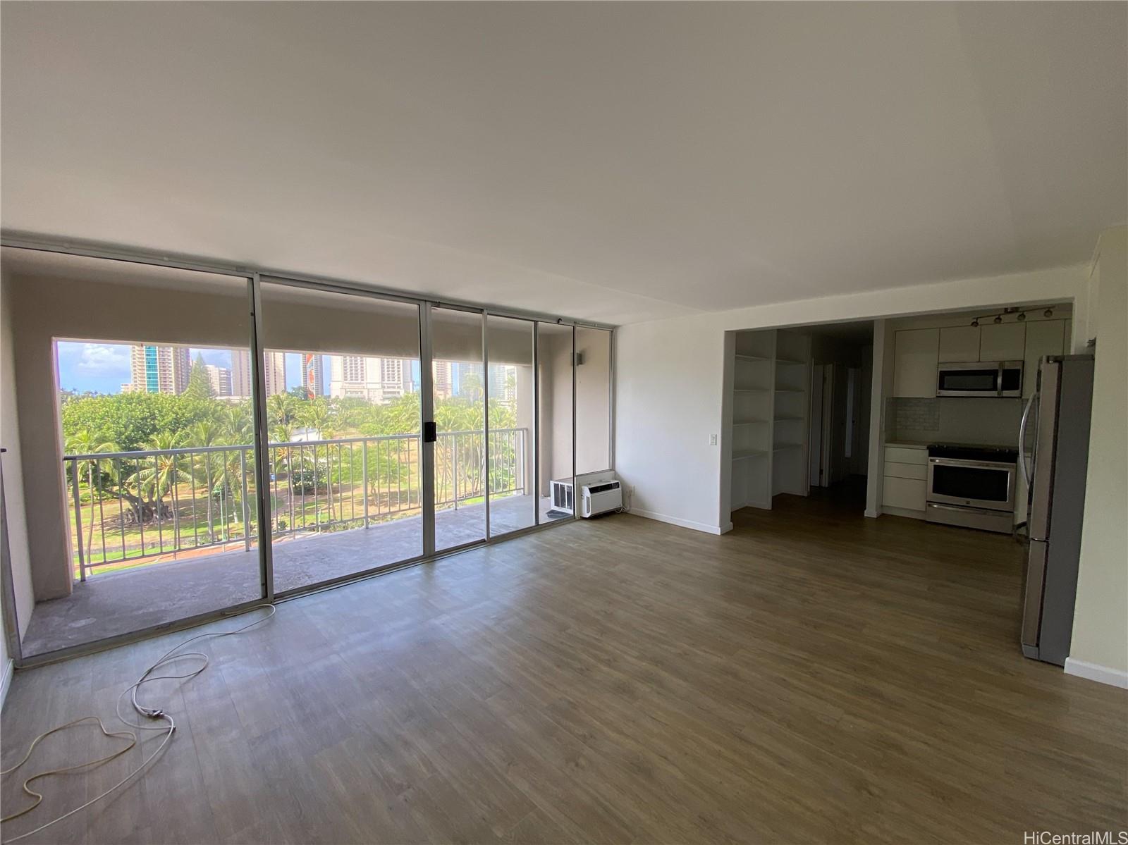 Keoni Ana condo # 308, Honolulu, Hawaii - photo 3 of 11