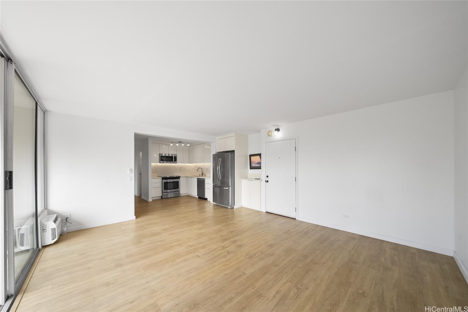 Keoni Ana condo # 308, Honolulu, Hawaii - photo 3 of 17