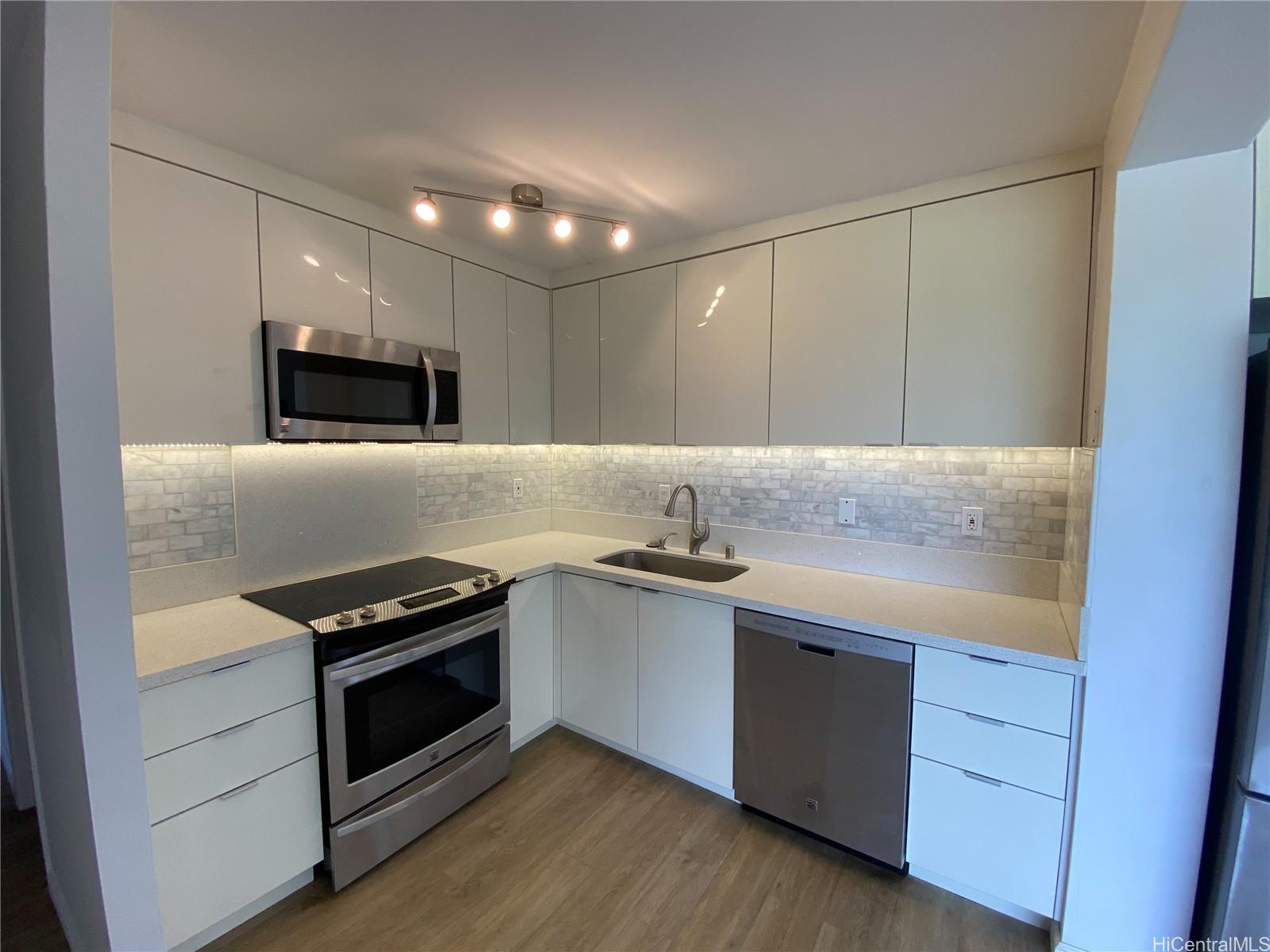 Keoni Ana condo # 308, Honolulu, Hawaii - photo 4 of 11