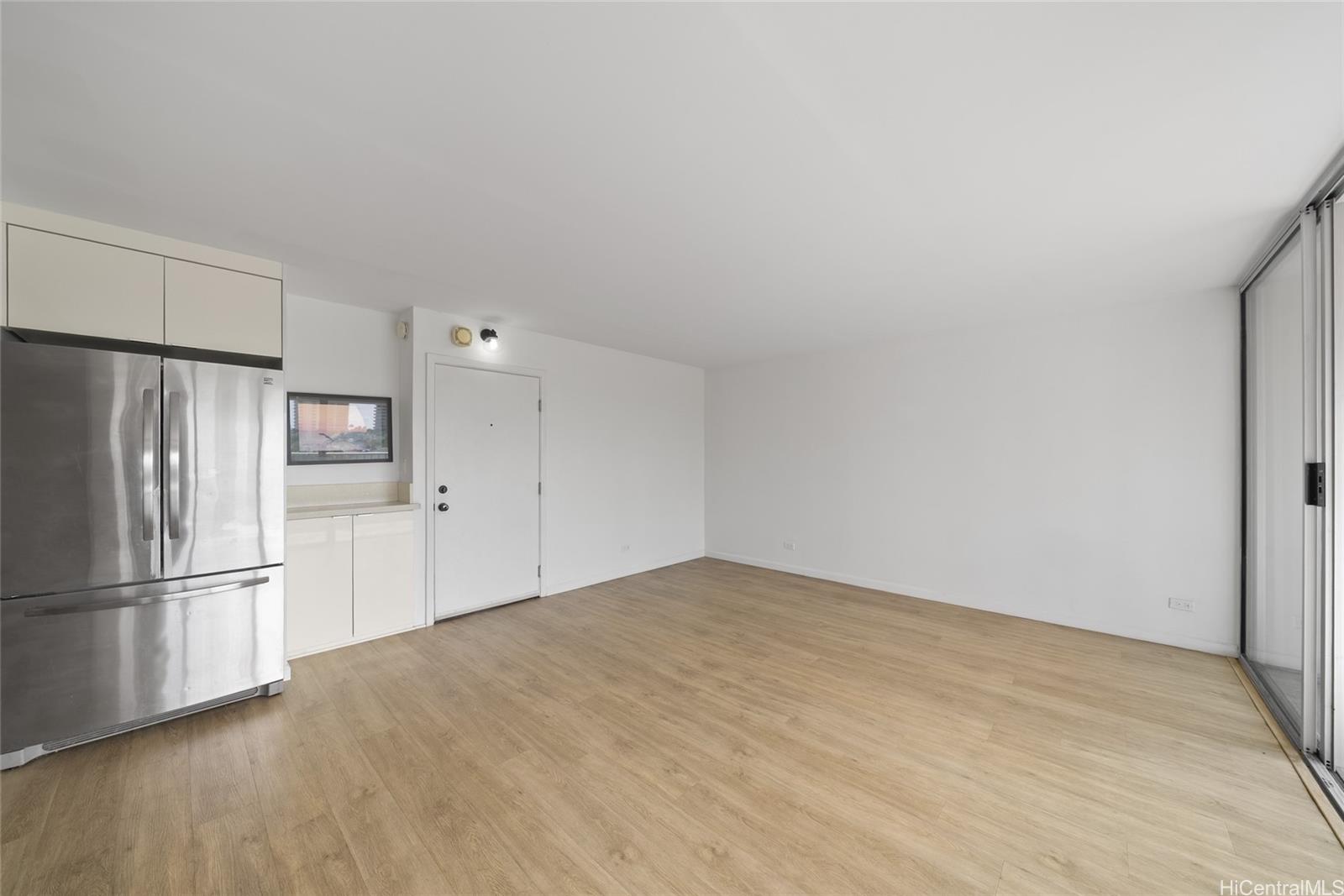 Keoni Ana condo # 308, Honolulu, Hawaii - photo 4 of 17