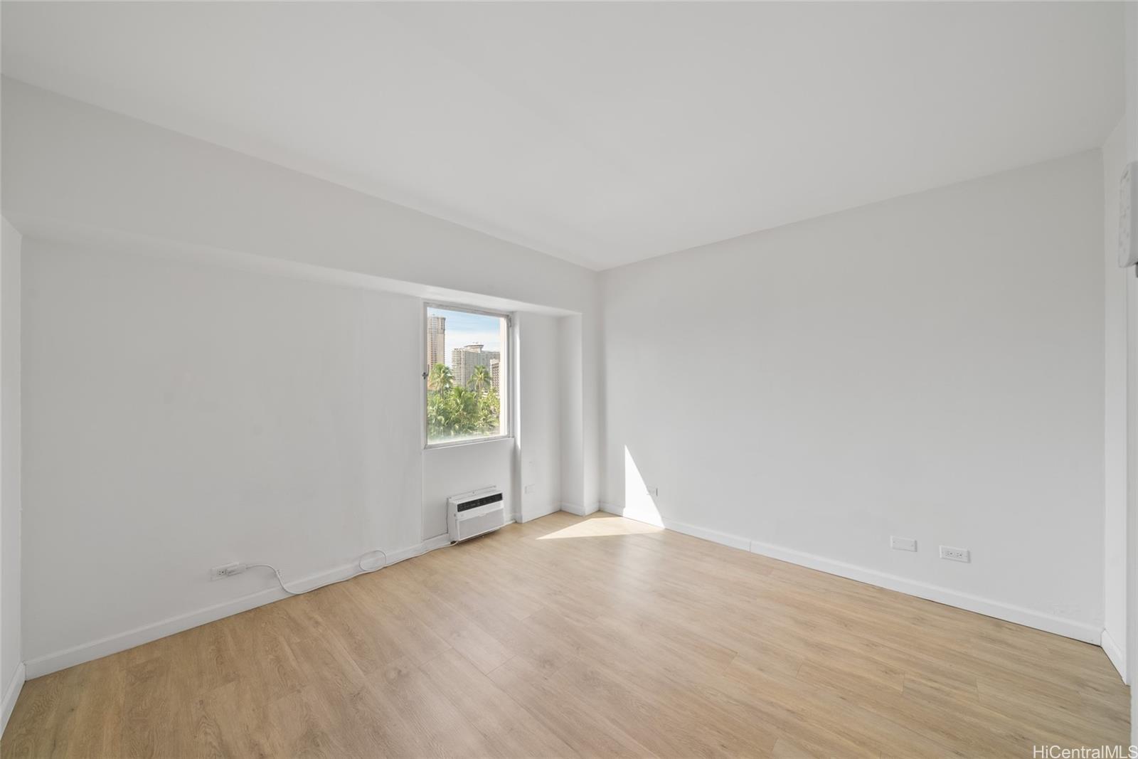 Keoni Ana condo # 308, Honolulu, Hawaii - photo 10 of 17