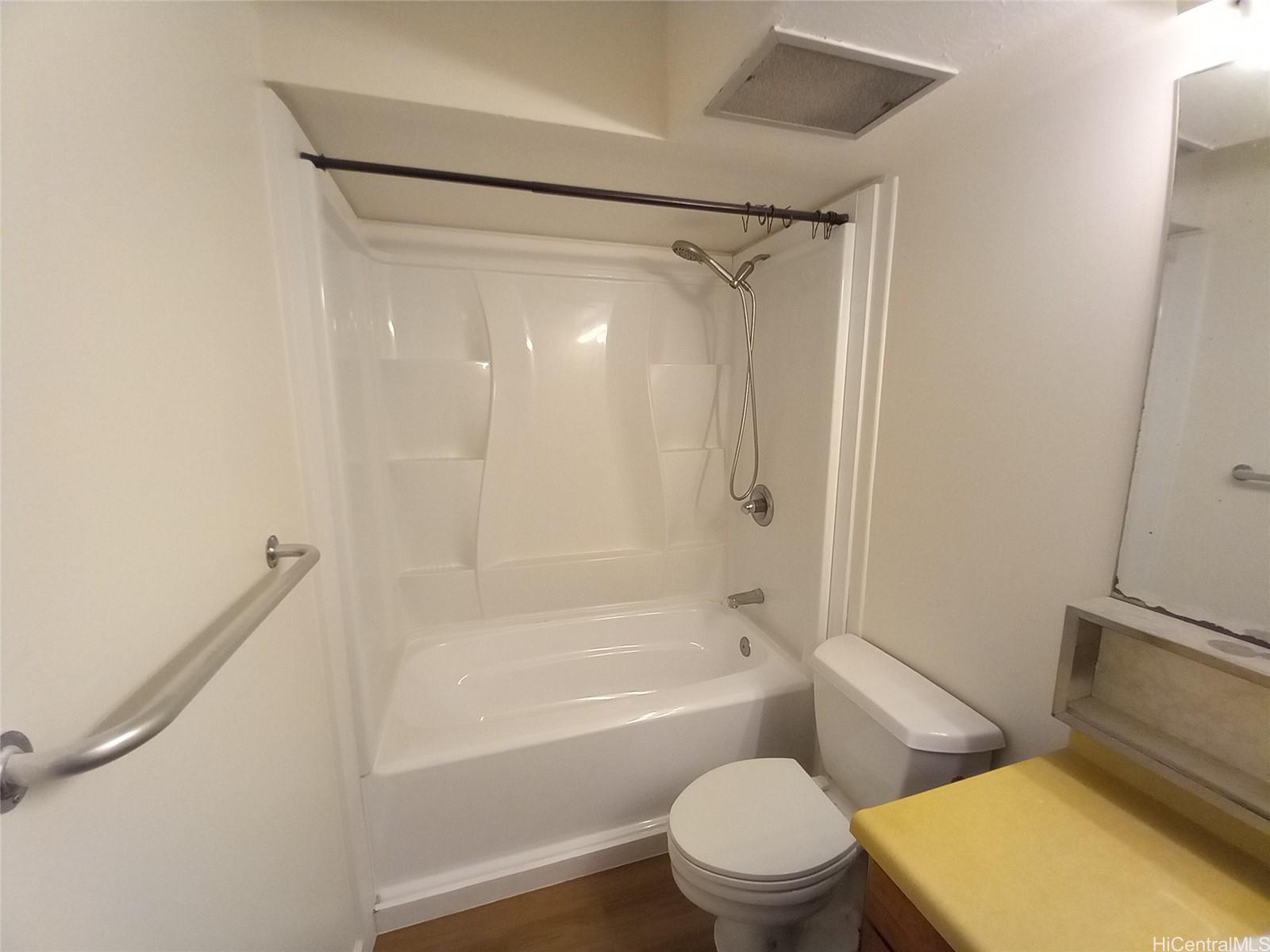 430 Keoniana Street Honolulu - Rental - photo 10 of 15