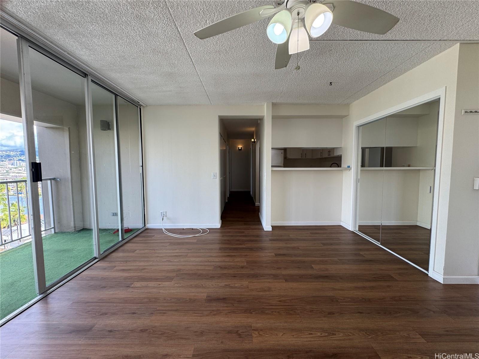 Keoni Ana condo # 514, Honolulu, Hawaii - photo 3 of 17