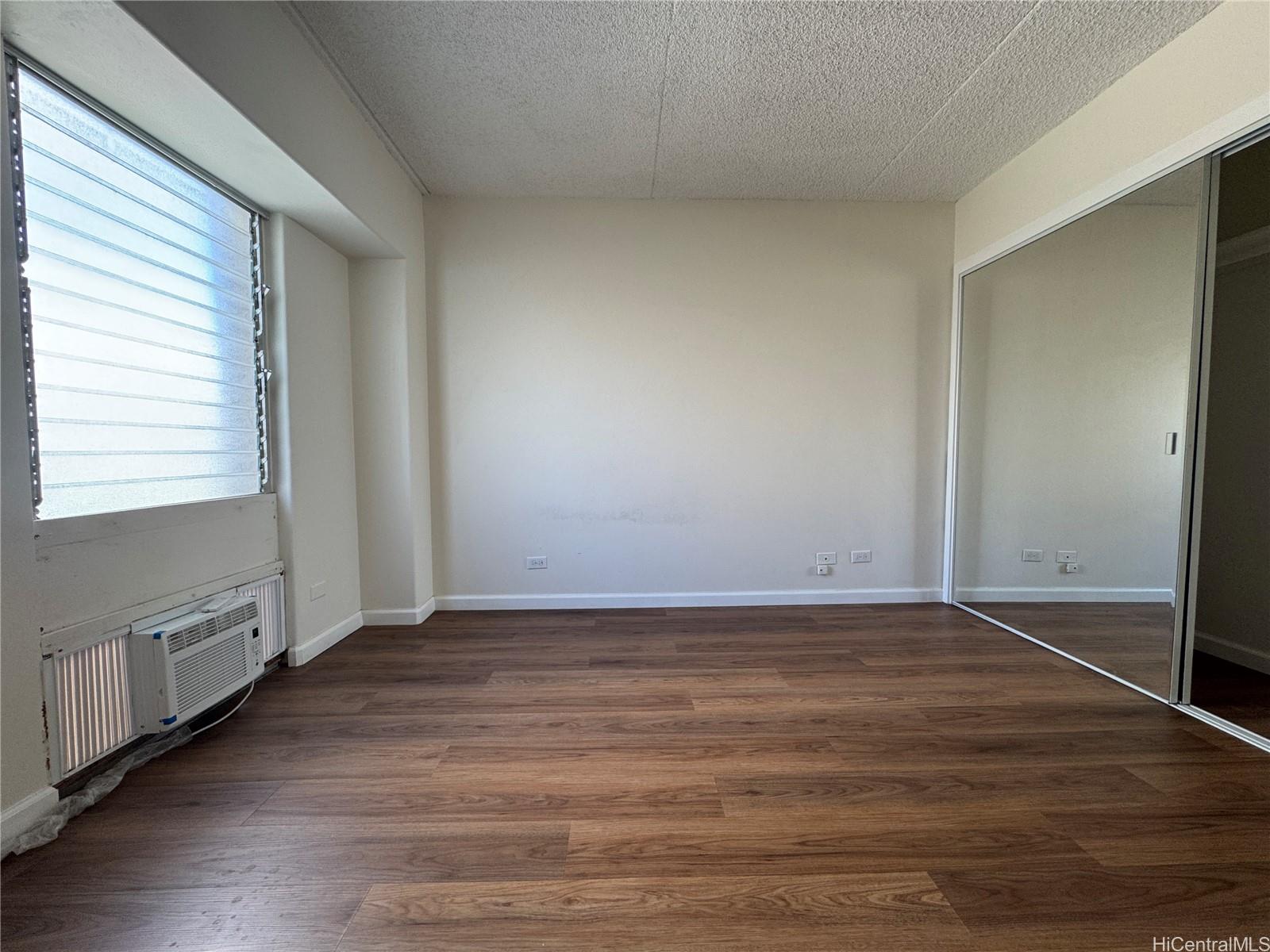 Keoni Ana condo # 514, Honolulu, Hawaii - photo 8 of 17