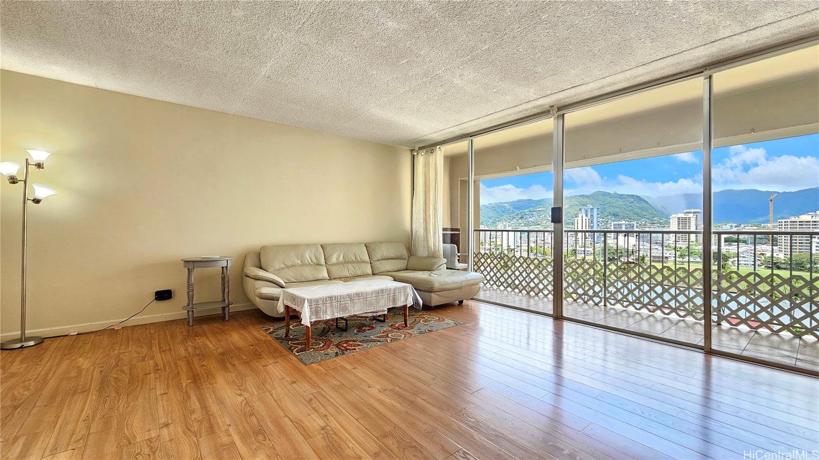 Keoni Ana condo # 603, Honolulu, Hawaii - photo 11 of 25