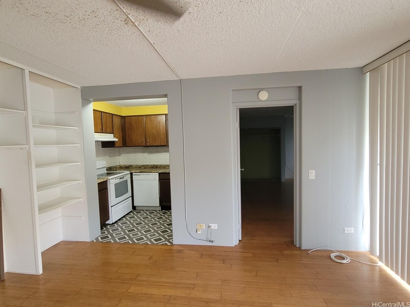 430 Keoniana Street Honolulu - Rental - photo 6 of 13