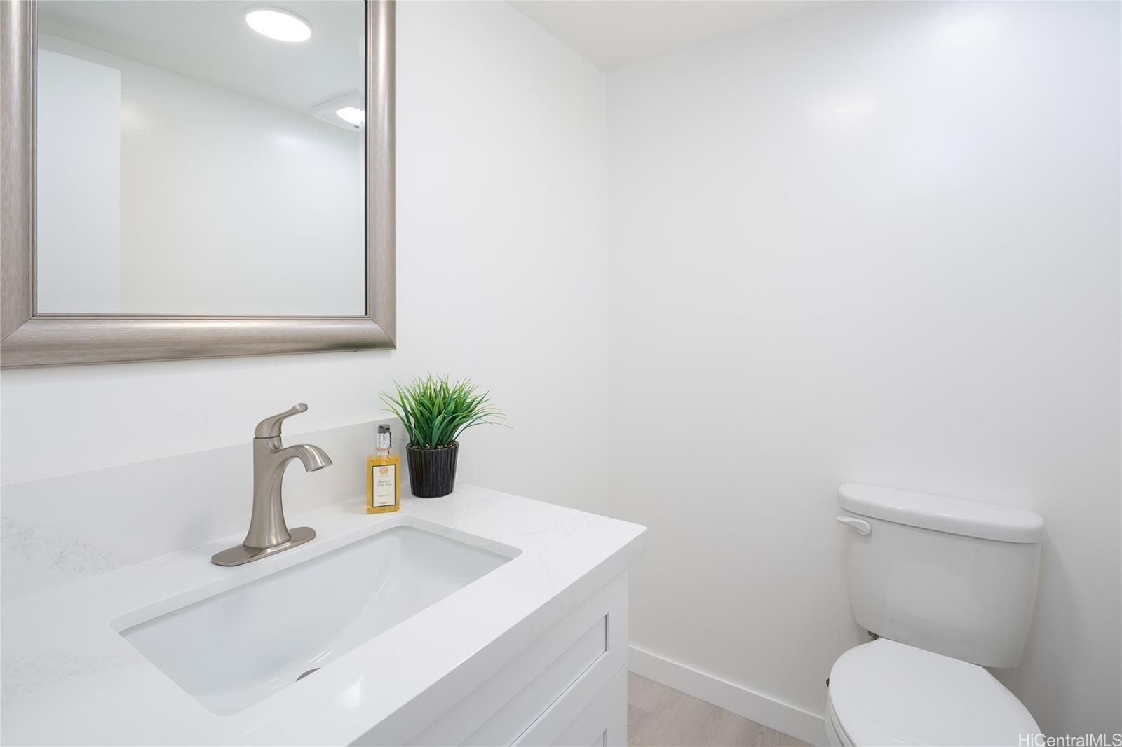 Keoni Ana condo # 703, Honolulu, Hawaii - photo 14 of 17