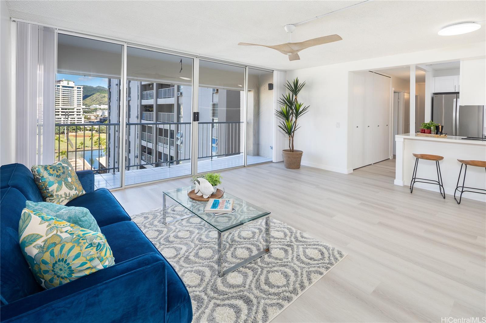 Keoni Ana condo # 703, Honolulu, Hawaii - photo 3 of 17