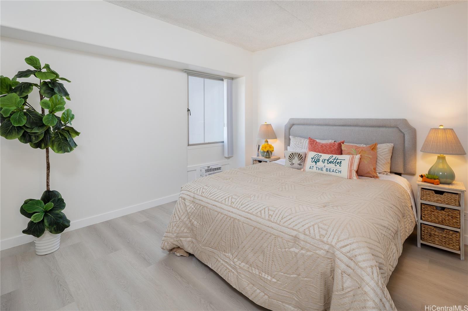 Keoni Ana condo # 703, Honolulu, Hawaii - photo 8 of 17