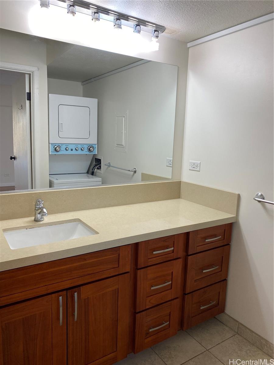430 Keoniana St Honolulu - Rental - photo 11 of 15
