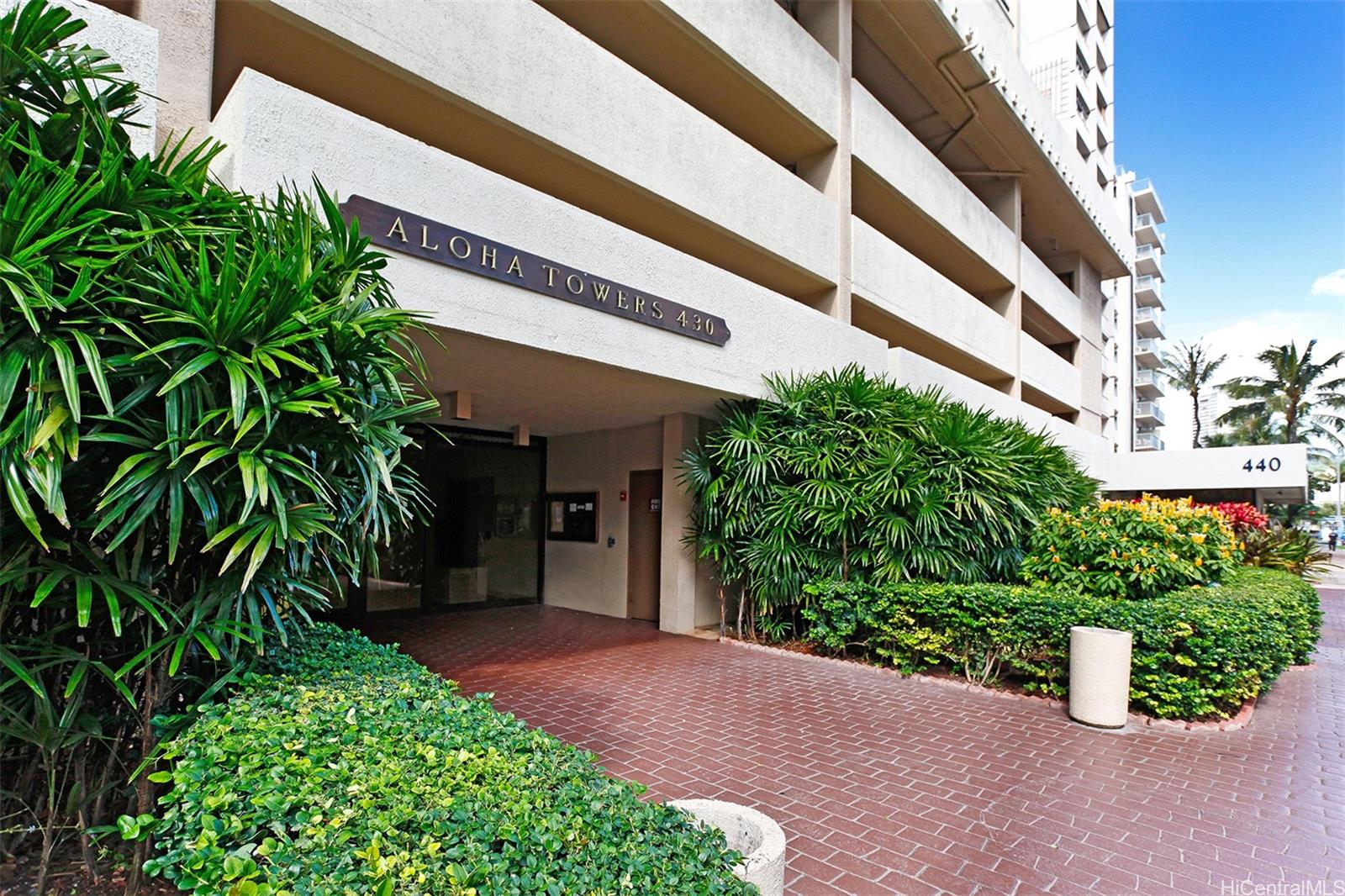 Aloha Towers condo # 1404, Honolulu, Hawaii - photo 3 of 21