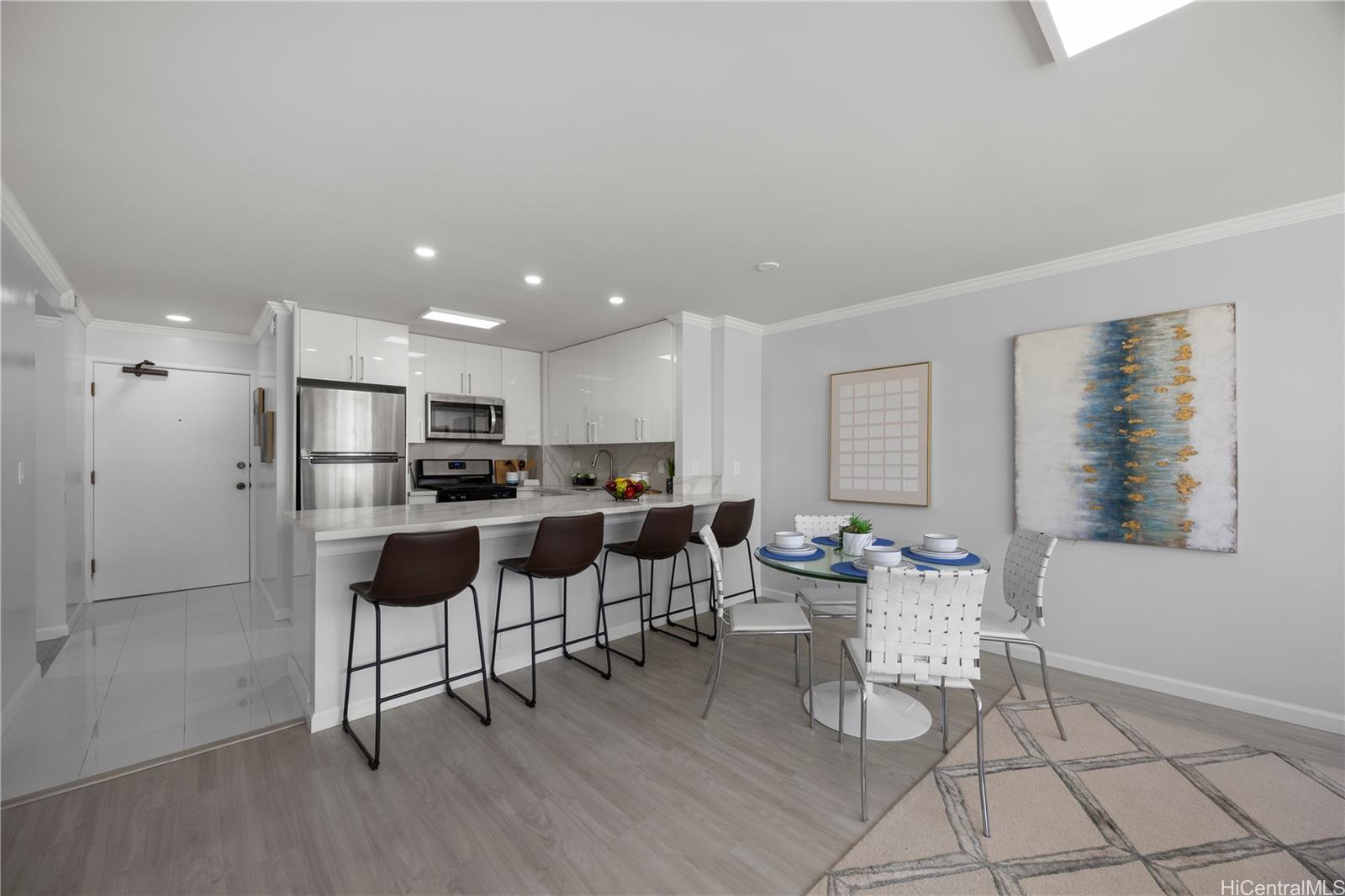 Aloha Towers condo # 1501, Honolulu, Hawaii - photo 3 of 25