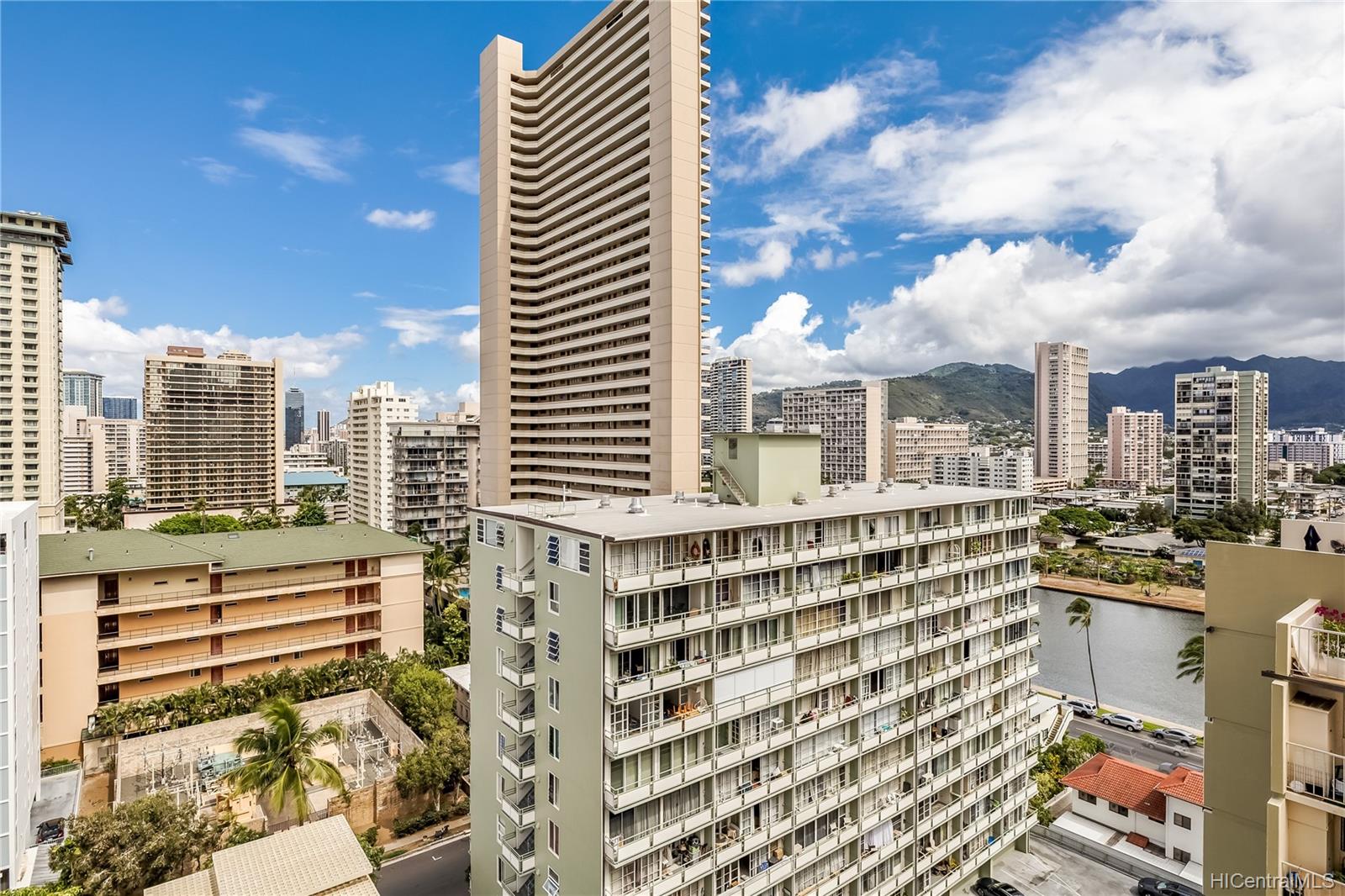 Aloha Towers condo # 1601, Honolulu, Hawaii - photo 24 of 25