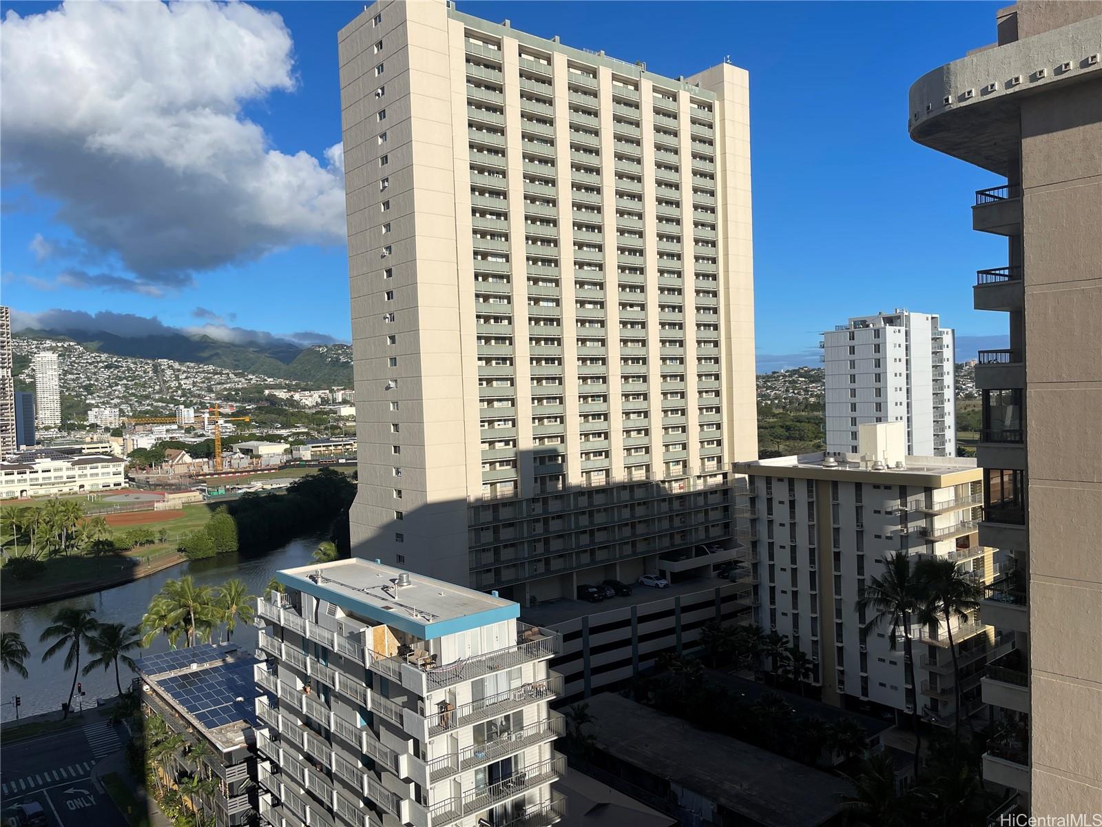 Aloha Towers condo # 1603 (16C), Honolulu, Hawaii - photo 11 of 12