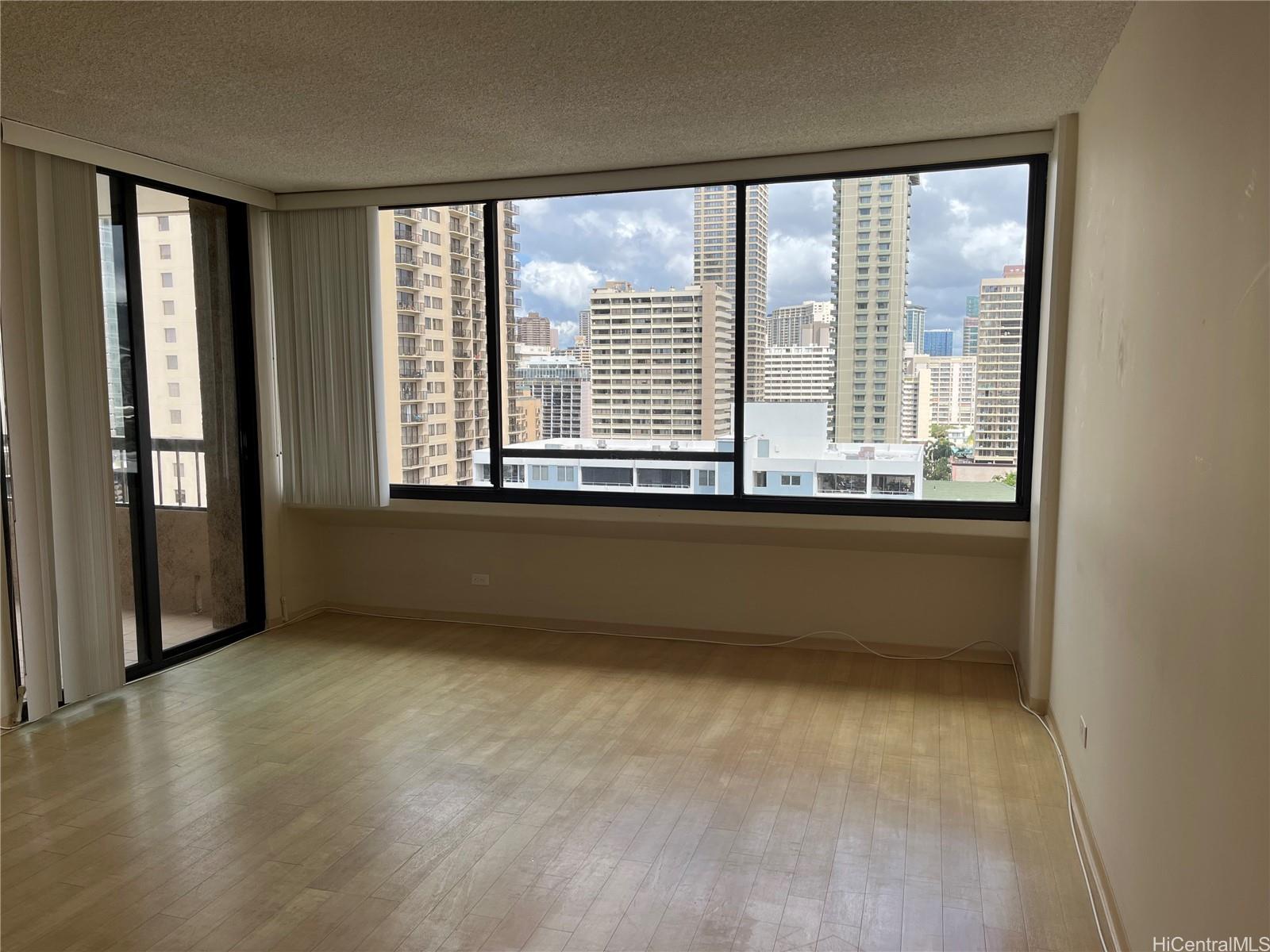 430 Lewers Street Honolulu - Rental - photo 4 of 17