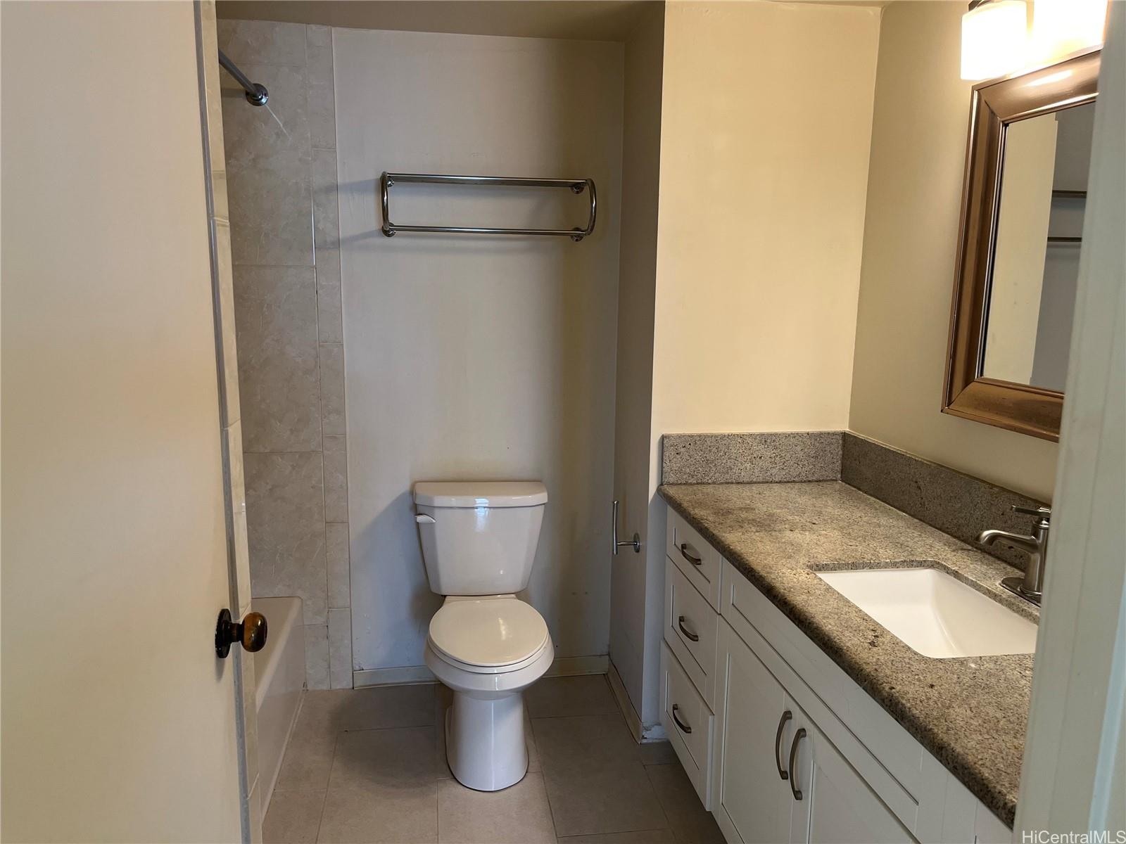 430 Lewers Street Honolulu - Rental - photo 8 of 17