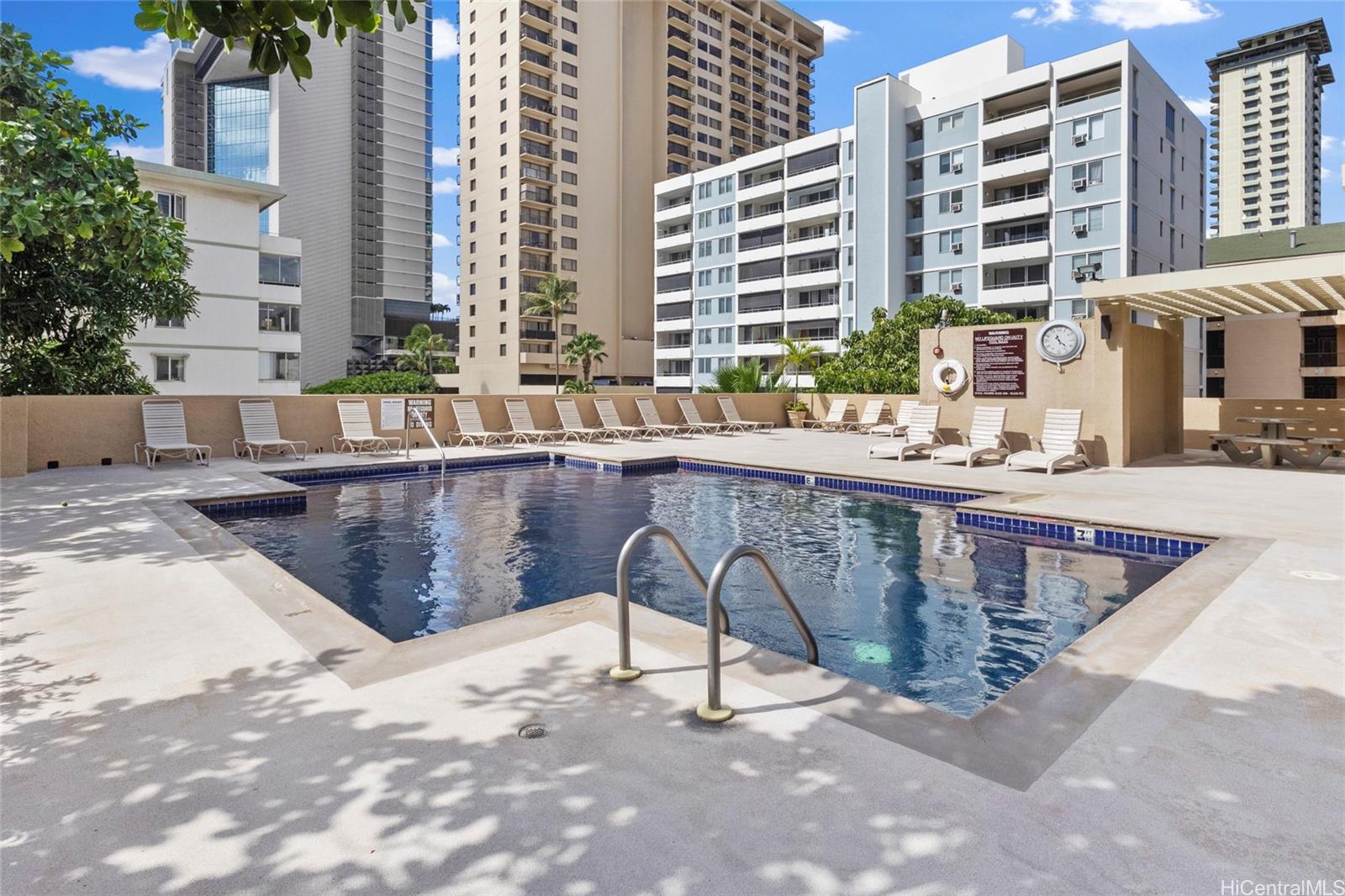 Aloha Towers condo # 2505, Honolulu, Hawaii - photo 14 of 19