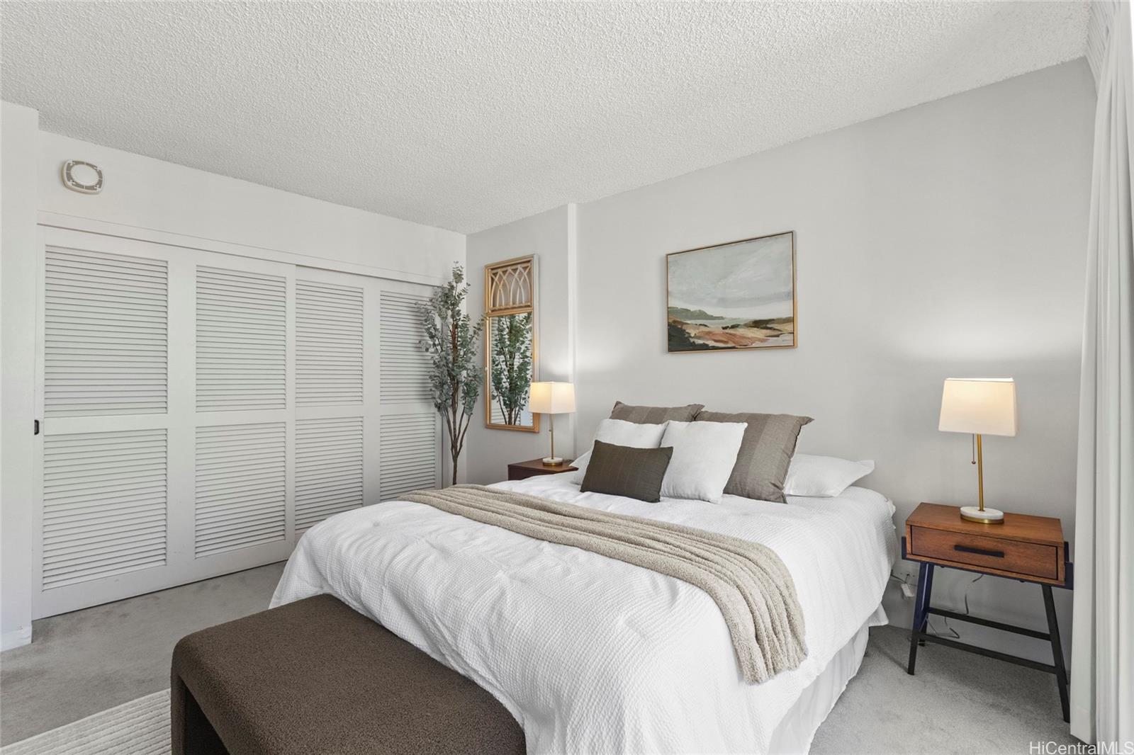 Aloha Towers condo # 2505, Honolulu, Hawaii - photo 10 of 22