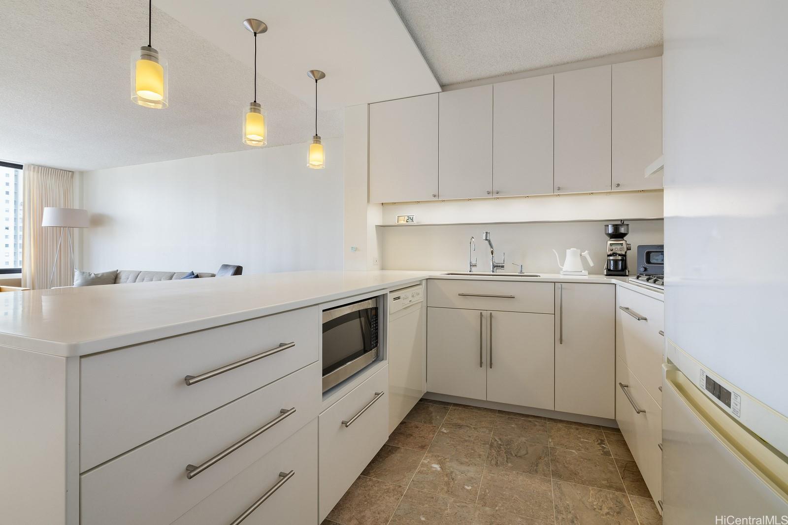 Aloha Towers condo # 2802, Honolulu, Hawaii - photo 2 of 25