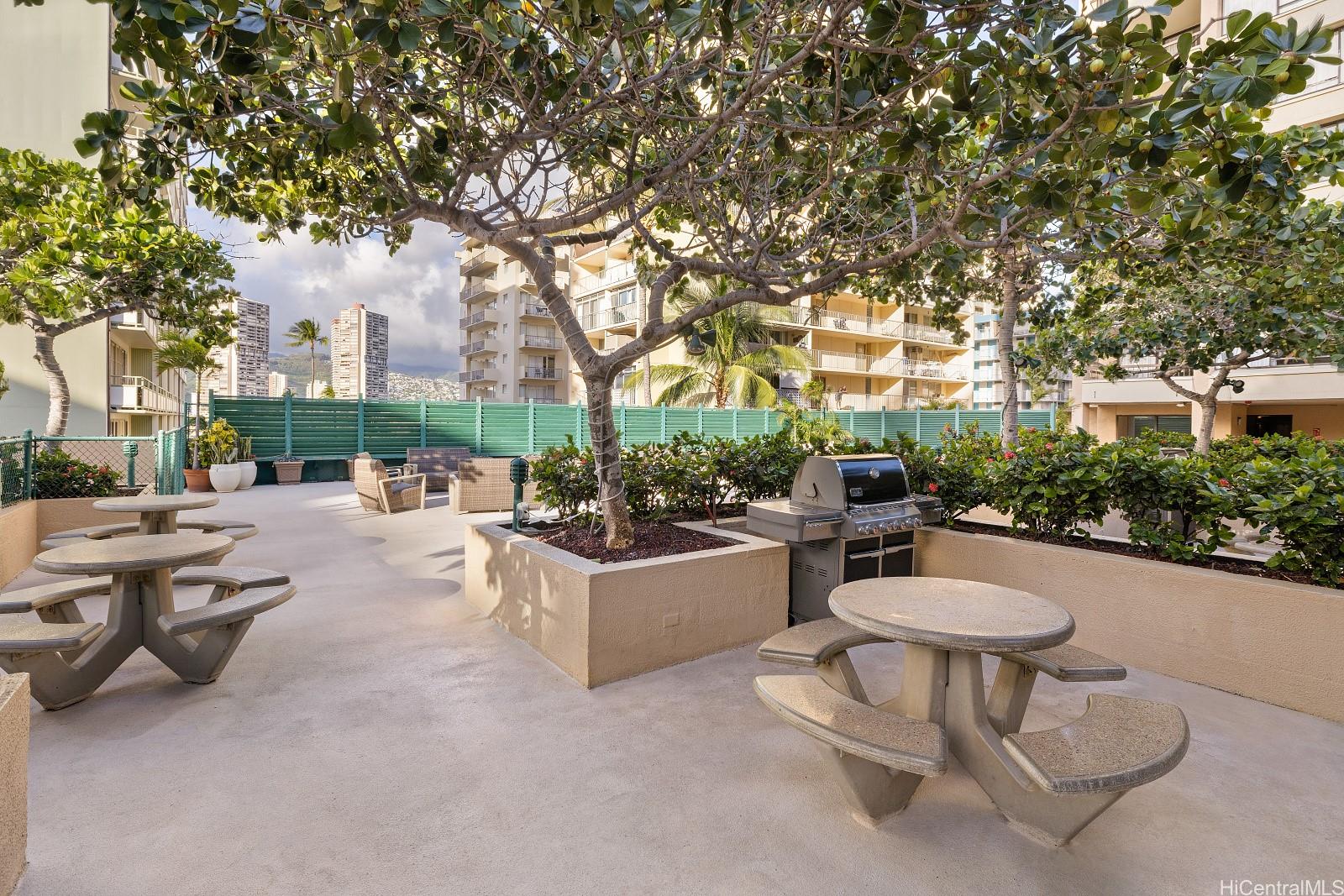 Aloha Towers condo # 2802, Honolulu, Hawaii - photo 19 of 25