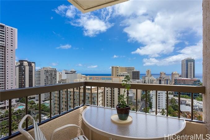 Aloha Towers #EWA/2304, 430 Lewers St, Honolulu | Waikiki Condo Sold