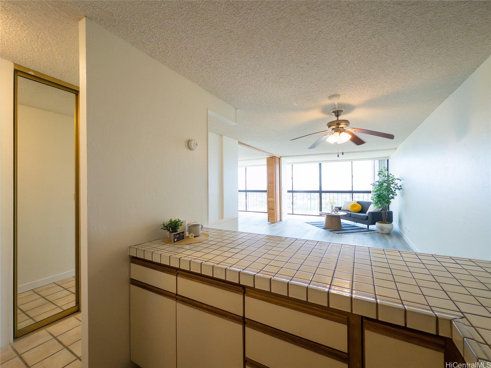 Kahala Towers condo # A1403, Honolulu, Hawaii - photo 2 of 14