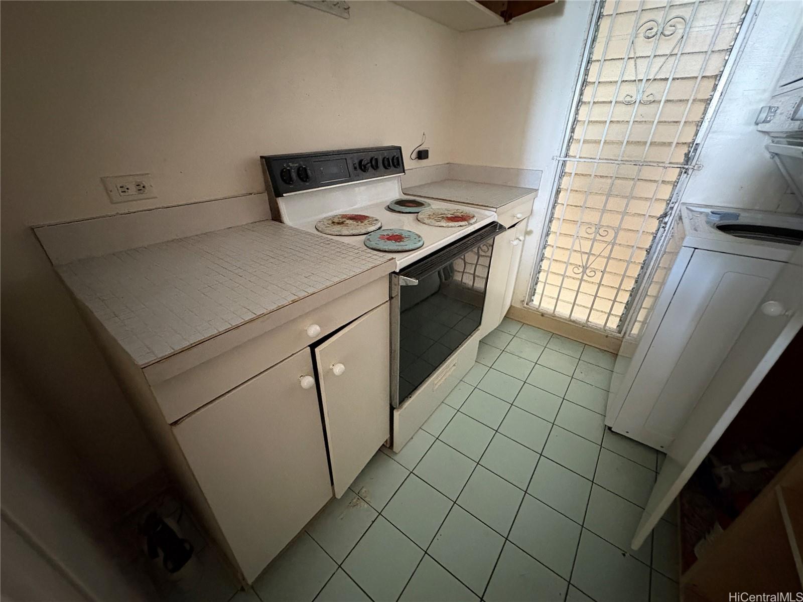 Kahala Towers condo # A1502, Honolulu, Hawaii - photo 4 of 9