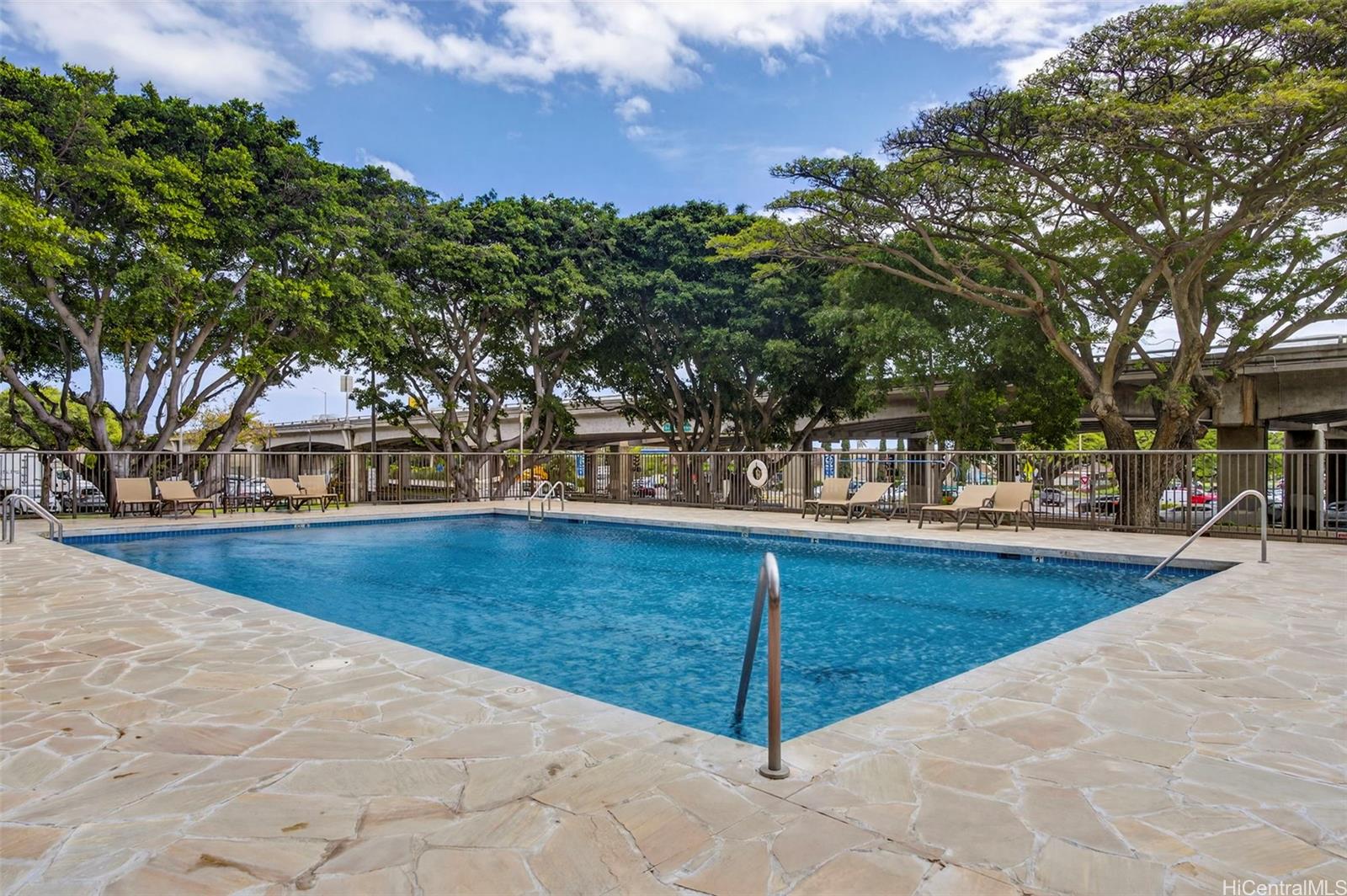 Kahala Towers condo # A2002, Honolulu, Hawaii - photo 22 of 25