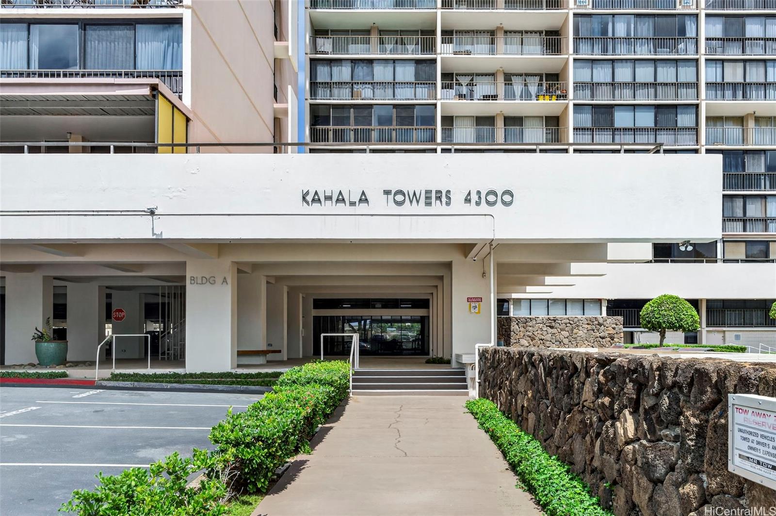Kahala Towers condo # A2002, Honolulu, Hawaii - photo 24 of 25
