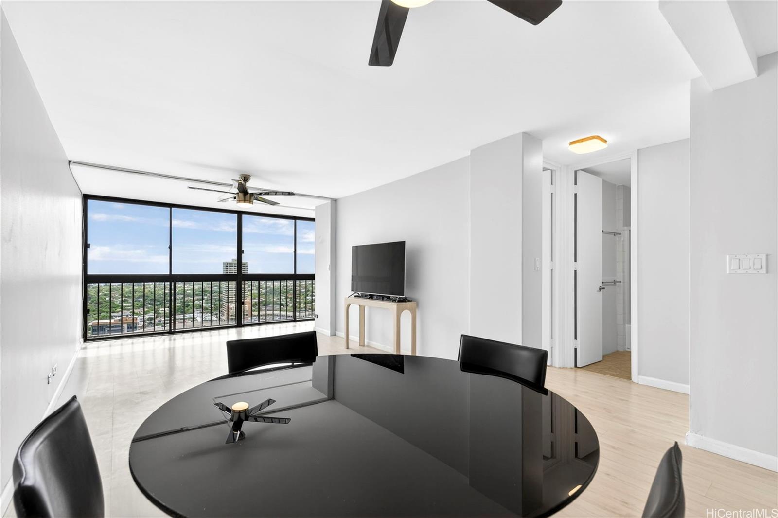 Kahala Towers condo # A2002, Honolulu, Hawaii - photo 6 of 25