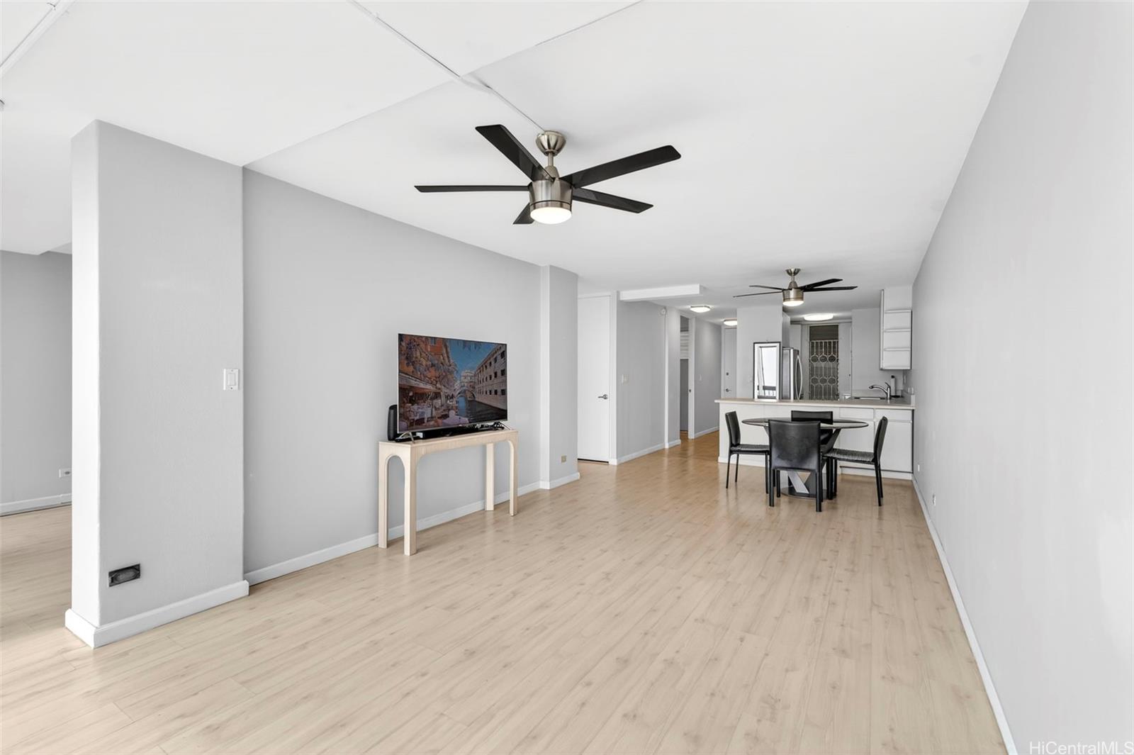 Kahala Towers condo # A2002, Honolulu, Hawaii - photo 7 of 25