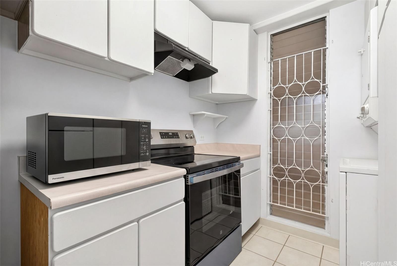 Kahala Towers condo # A2002, Honolulu, Hawaii - photo 10 of 25