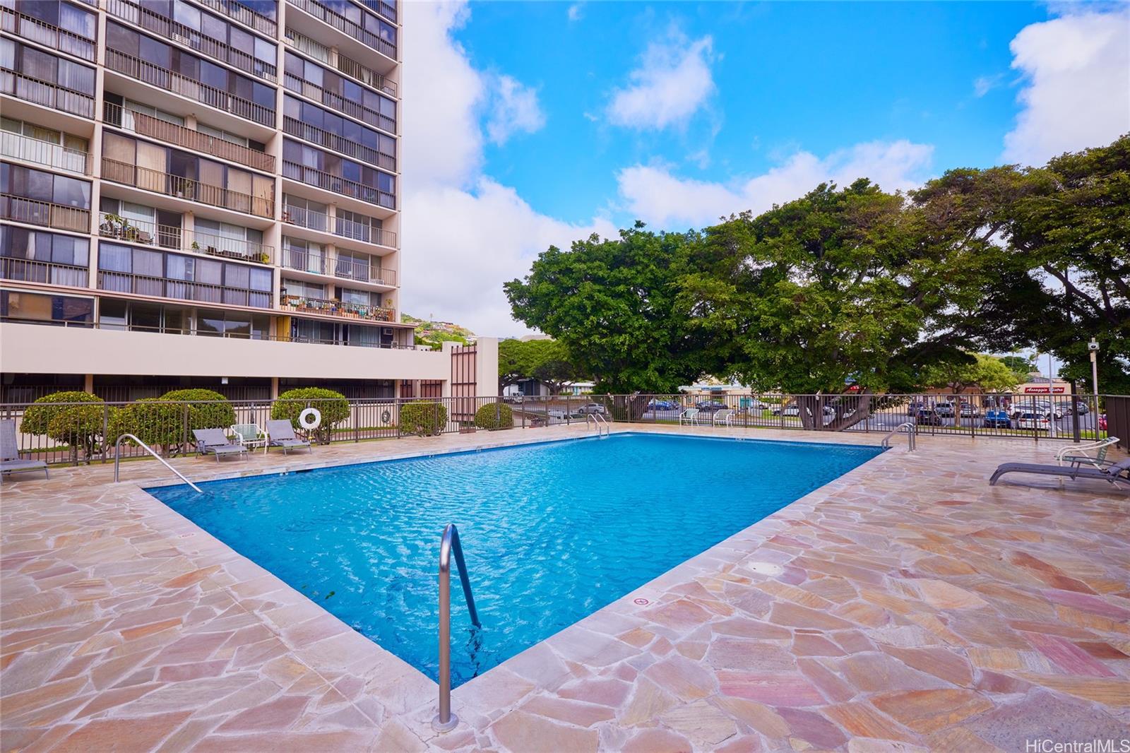 Kahala Towers condo # B1005, Honolulu, Hawaii - photo 14 of 18