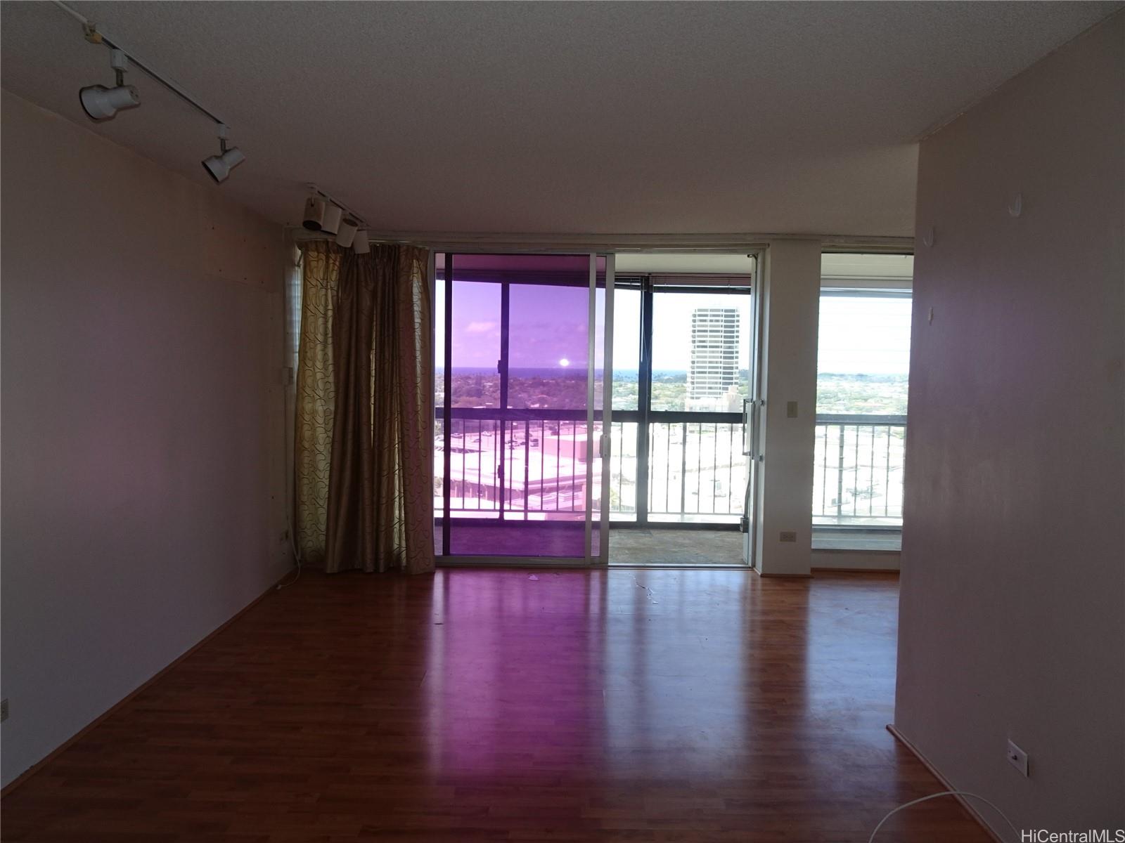 Kahala Towers condo # B1204, Honolulu, Hawaii - photo 2 of 10