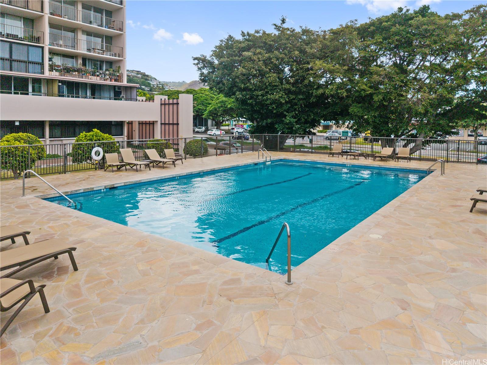 Kahala Towers condo # B601, Honolulu, Hawaii - photo 17 of 18
