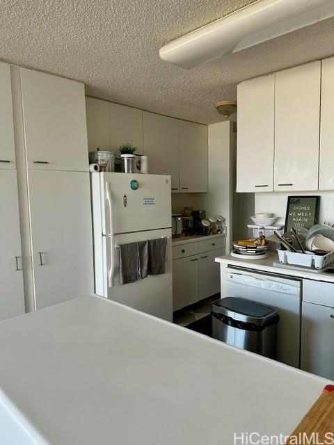 Kahala Towers condo # B703, Honolulu, Hawaii - photo 5 of 10