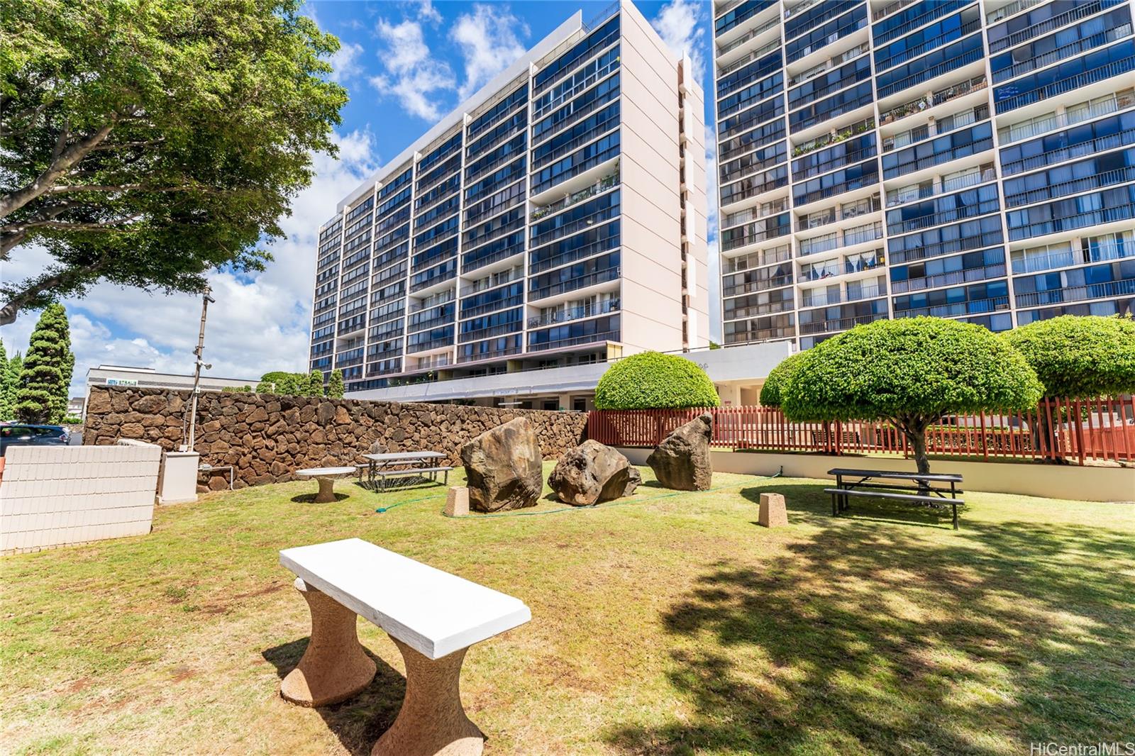 Kahala Towers condo # B902, Honolulu, Hawaii - photo 21 of 23