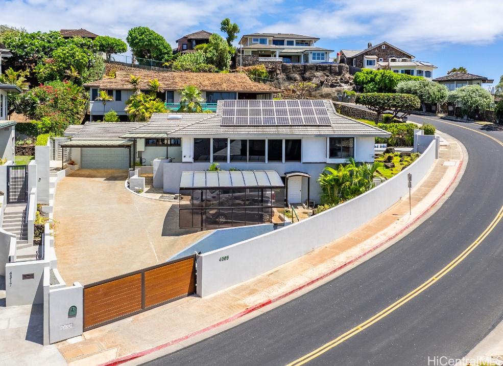 4305  Kaikoo Place Diamond Head, Diamond Head home - photo 2 of 25