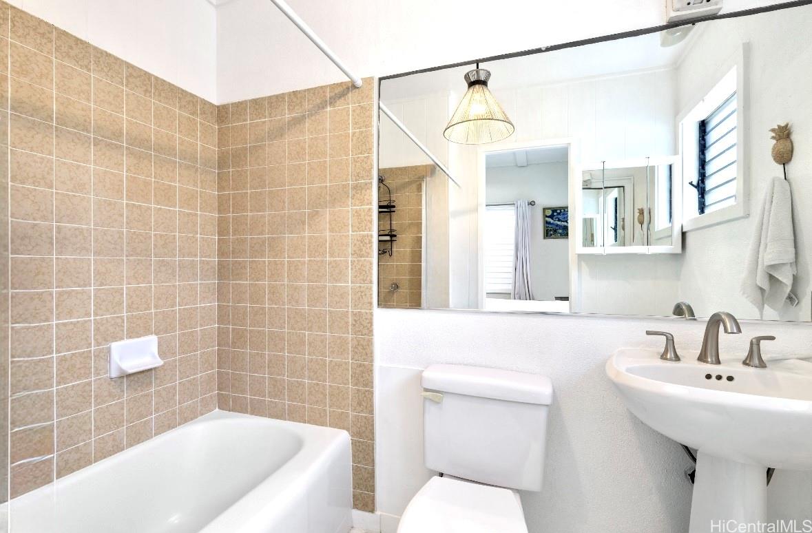 4305  Kaikoo Place Diamond Head, Diamond Head home - photo 16 of 25