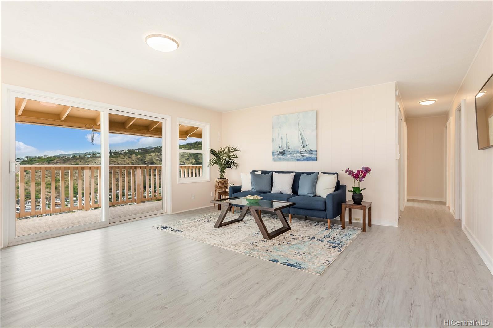 4308  Sierra Drive Wilhelmina, Diamond Head home - photo 3 of 24
