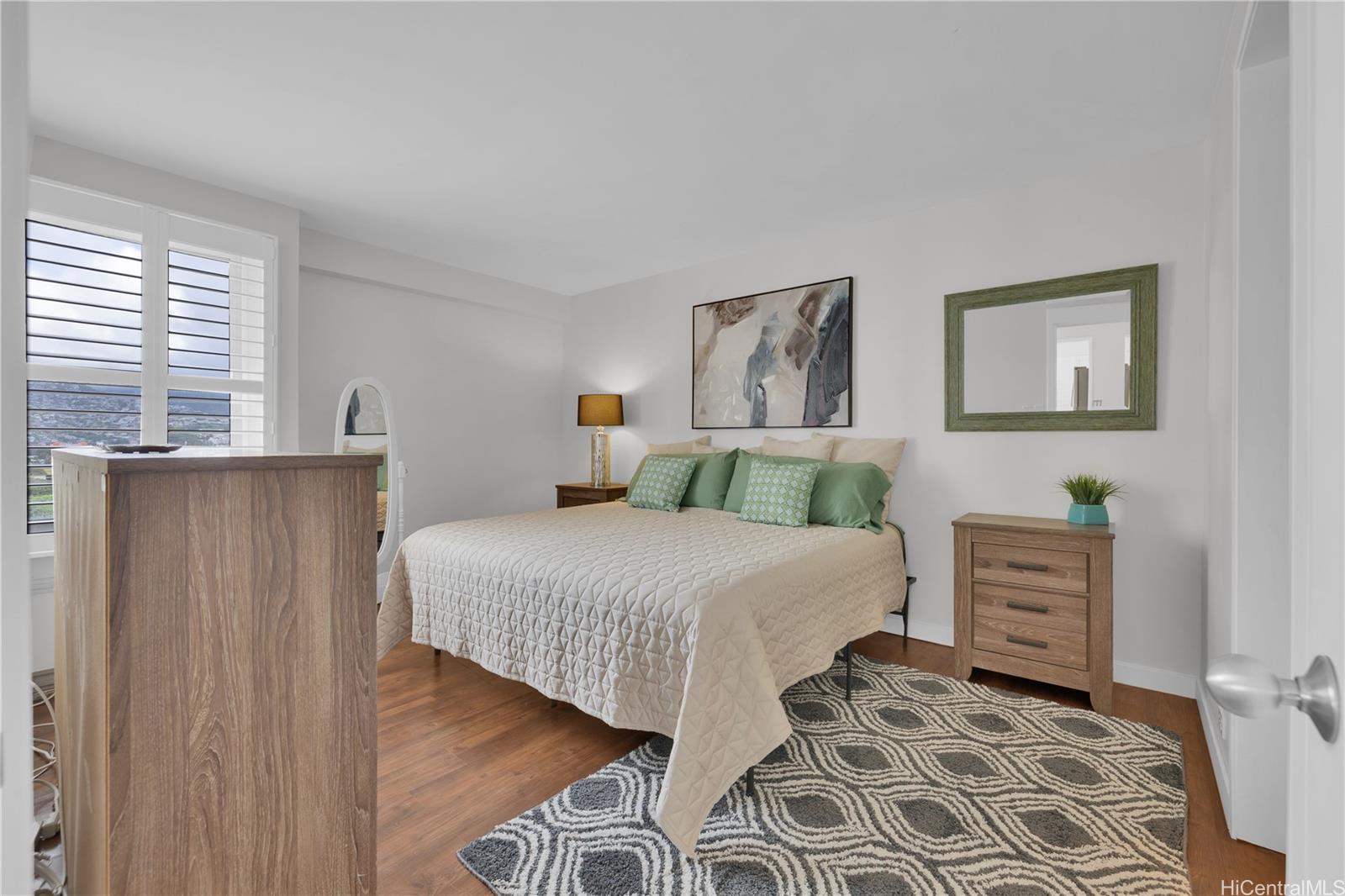 Palms Inc condo # 1301, Honolulu, Hawaii - photo 8 of 24