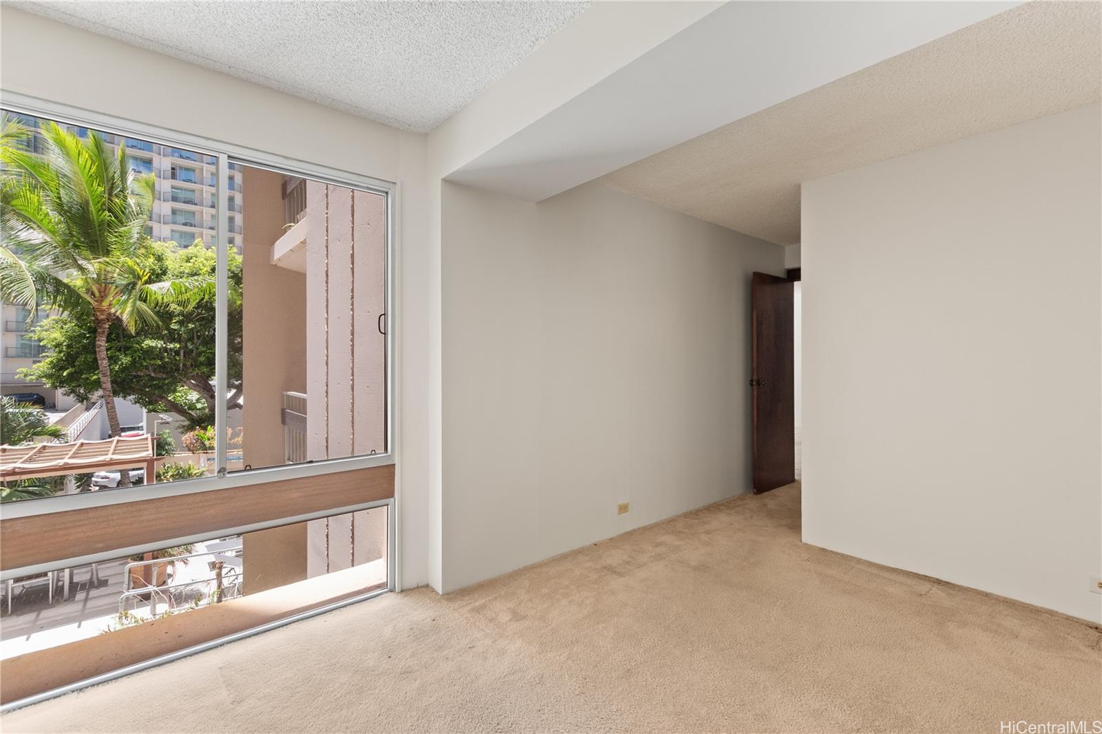 Palms Inc condo # 304, Honolulu, Hawaii - photo 13 of 24