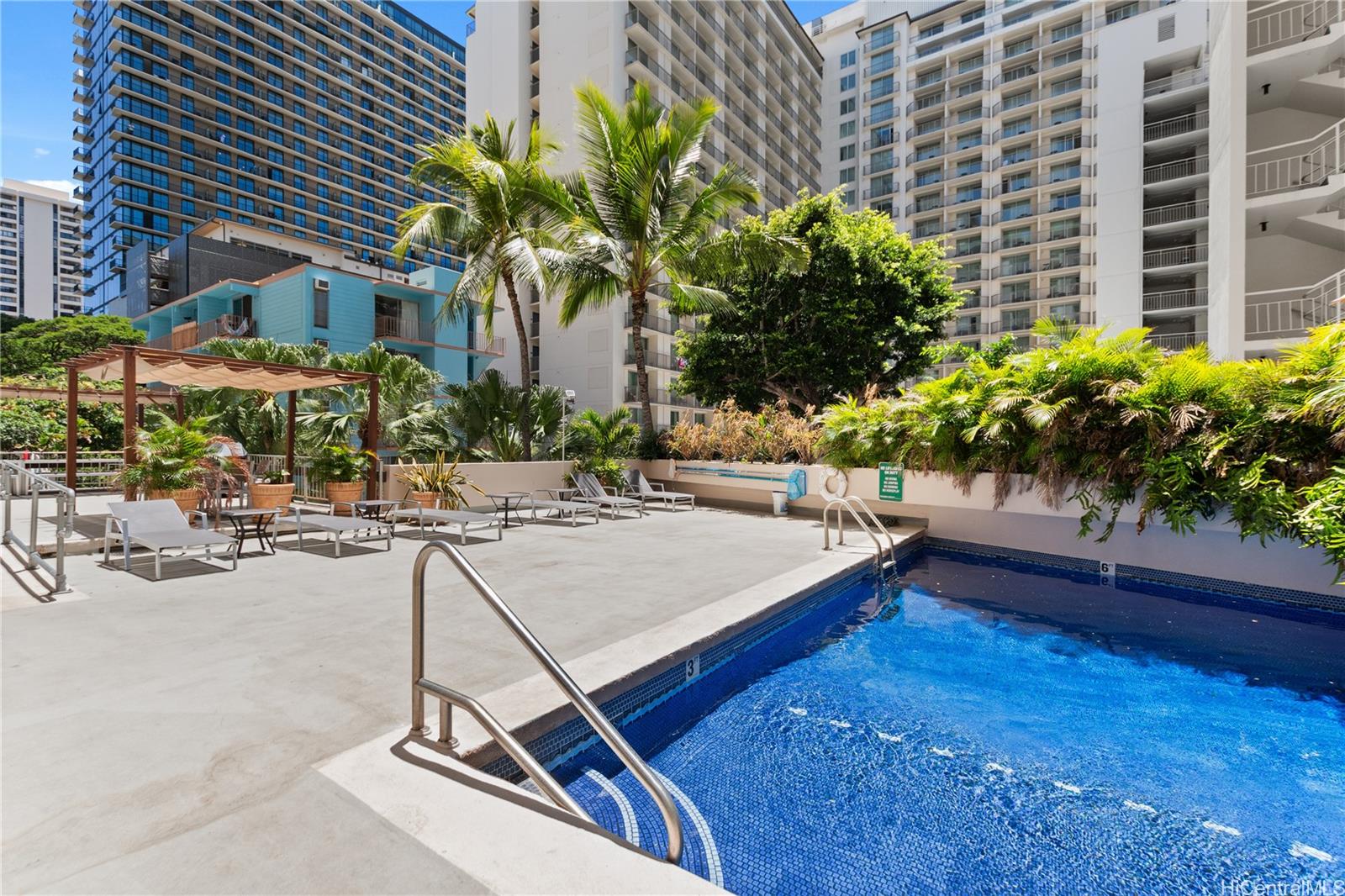 Palms Inc condo # 304, Honolulu, Hawaii - photo 20 of 24