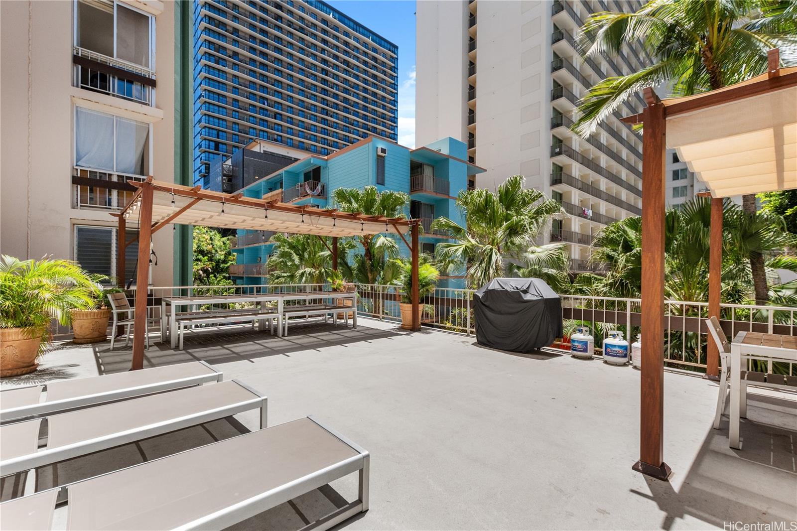 Palms Inc condo # 304, Honolulu, Hawaii - photo 21 of 24