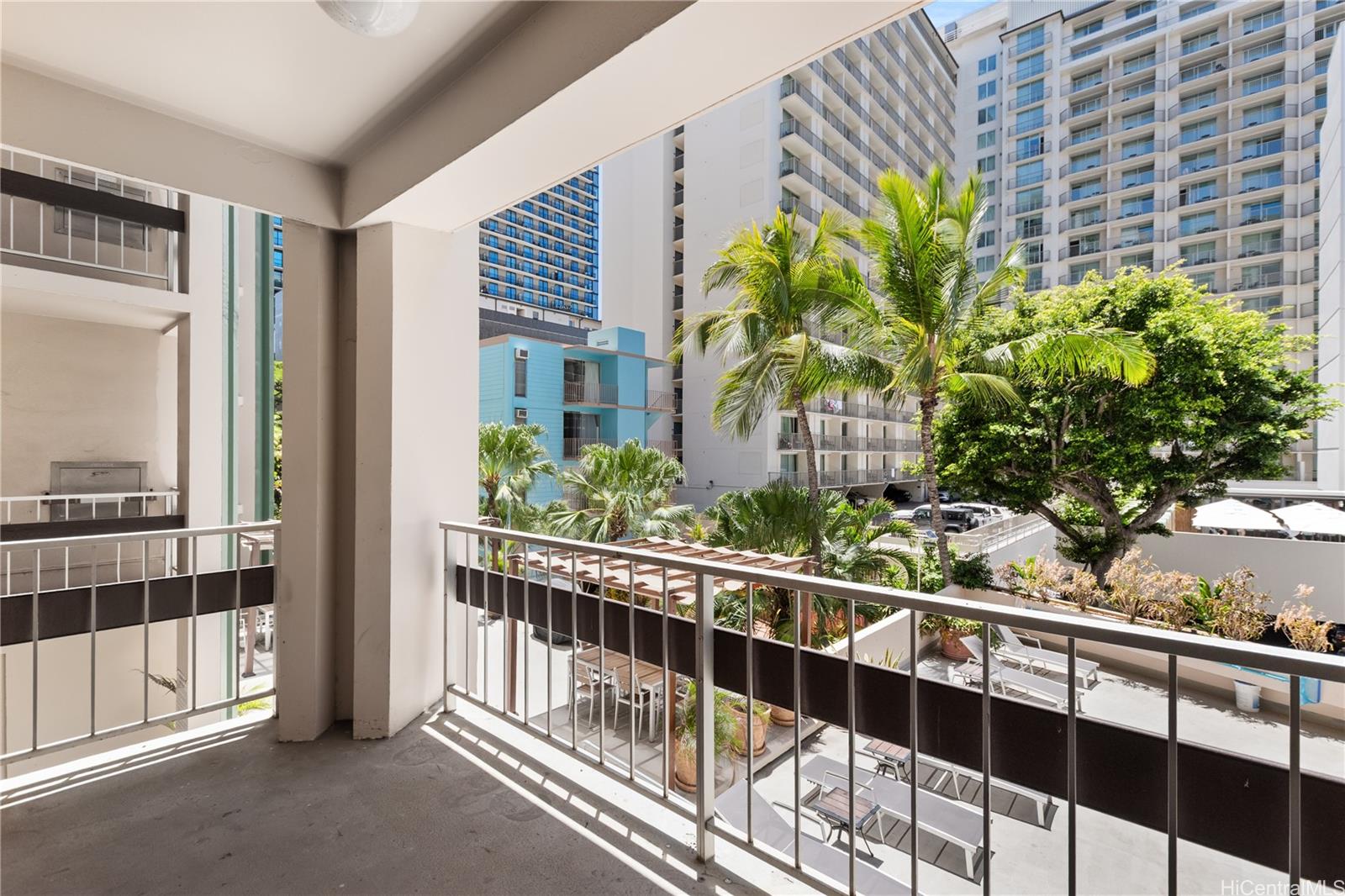 Palms Inc condo # 304, Honolulu, Hawaii - photo 8 of 24