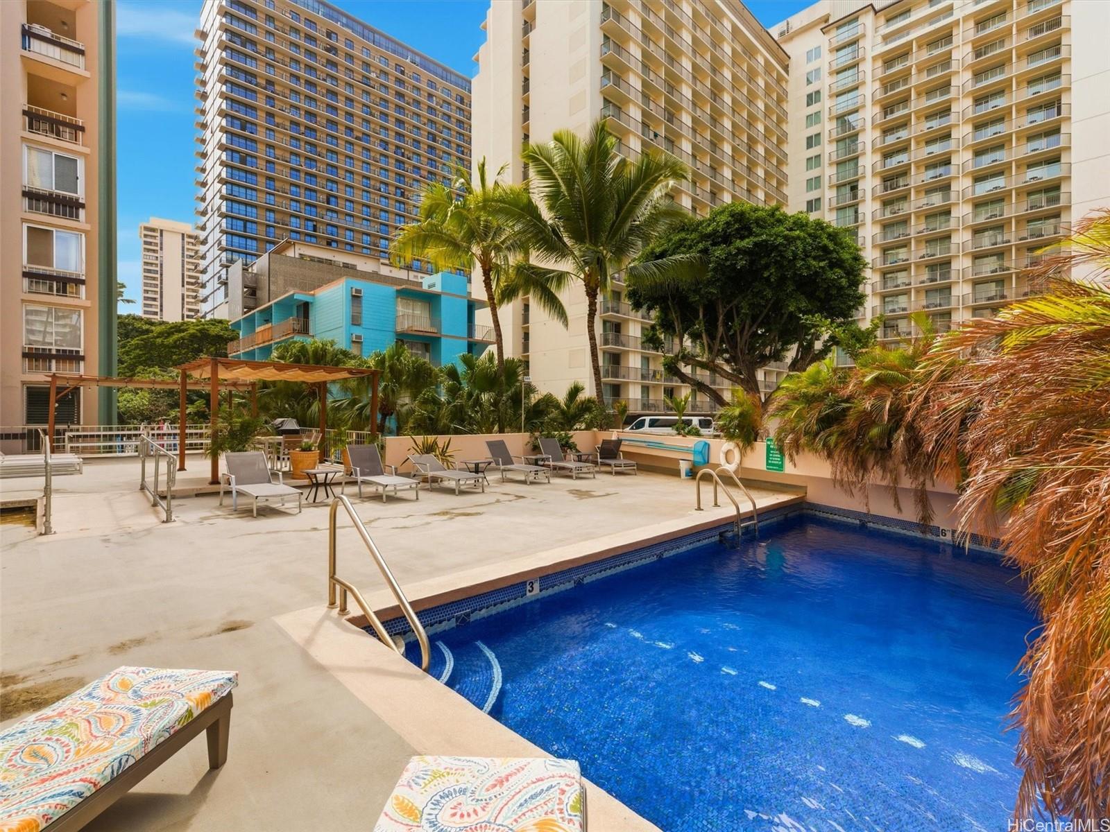 Palms Inc condo # 307, Honolulu, Hawaii - photo 14 of 17