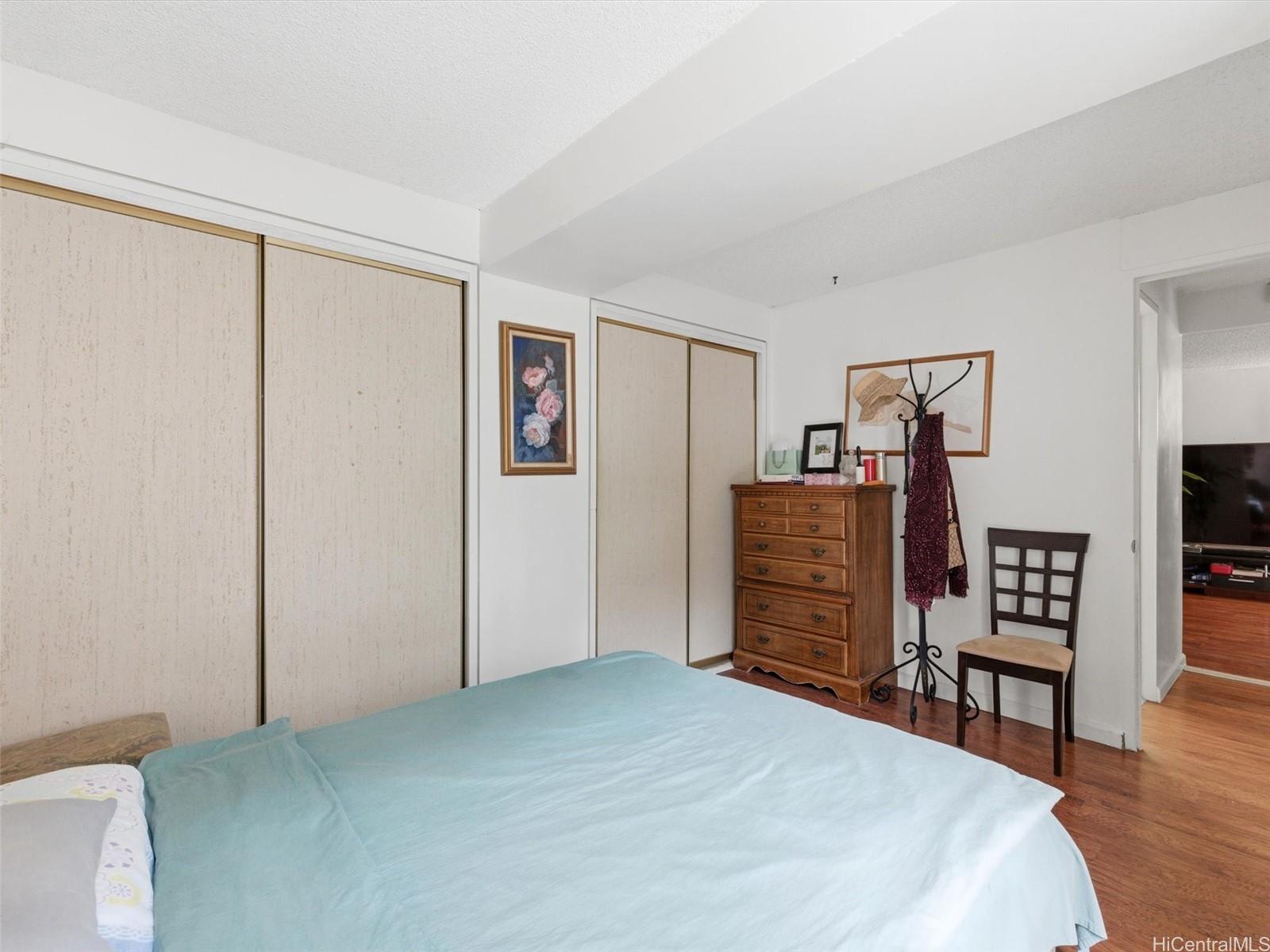 Palms Inc condo # 307, Honolulu, Hawaii - photo 8 of 17