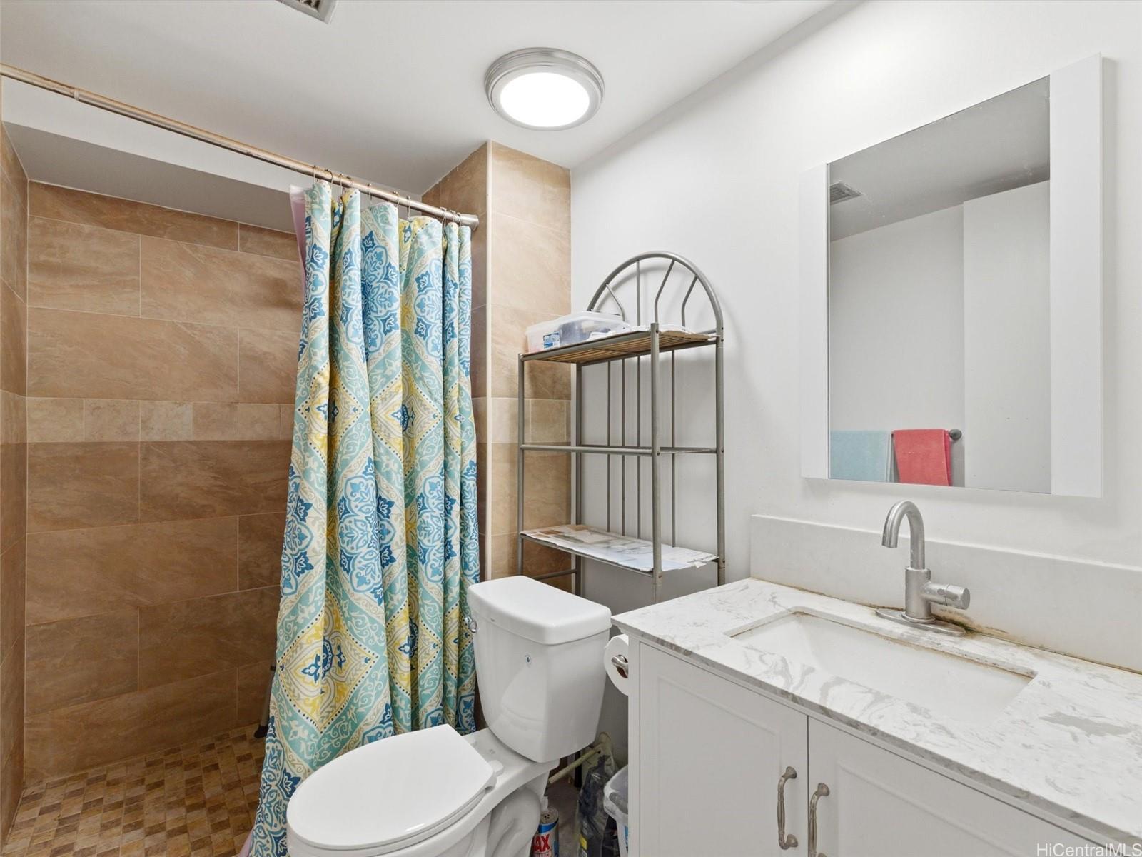 Palms Inc condo # 307, Honolulu, Hawaii - photo 9 of 17