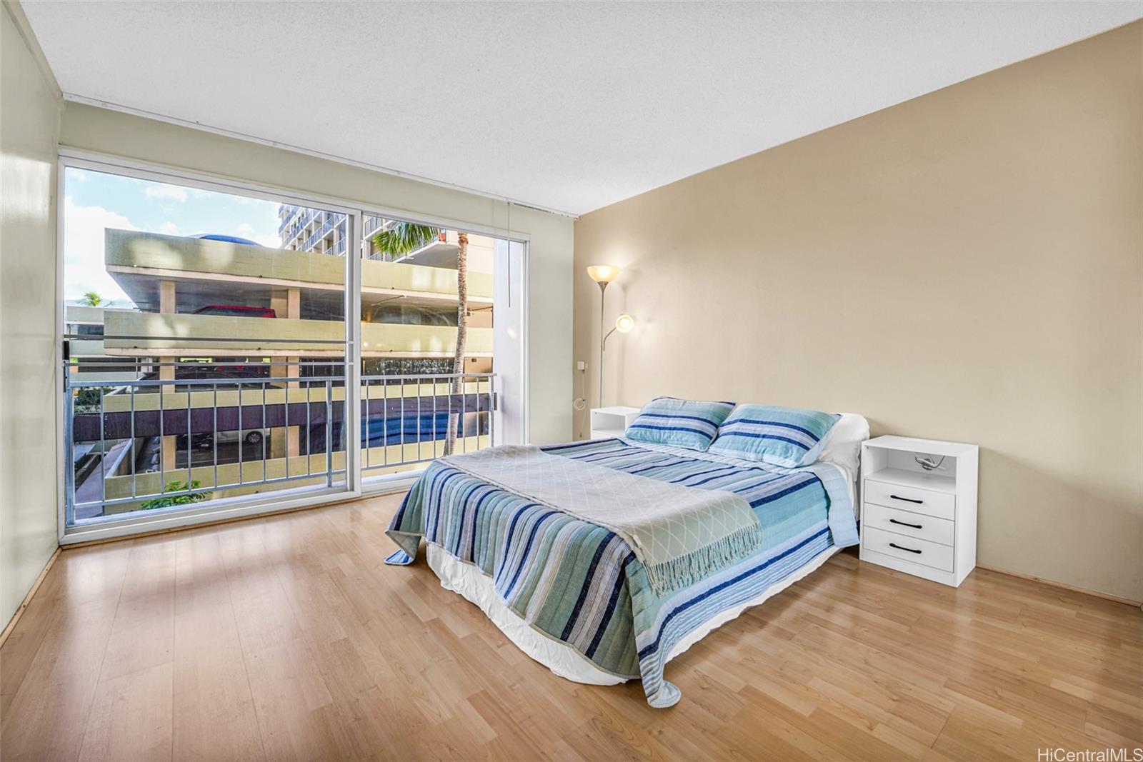 Palms Inc condo # 309, Honolulu, Hawaii - photo 11 of 25