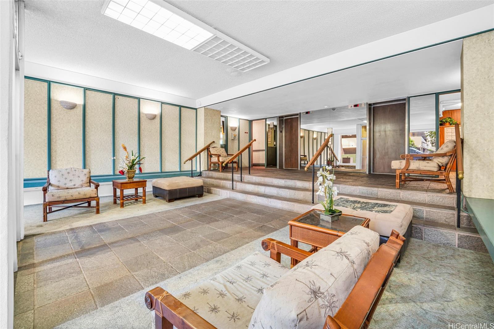 Palms Inc condo # 309, Honolulu, Hawaii - photo 21 of 25